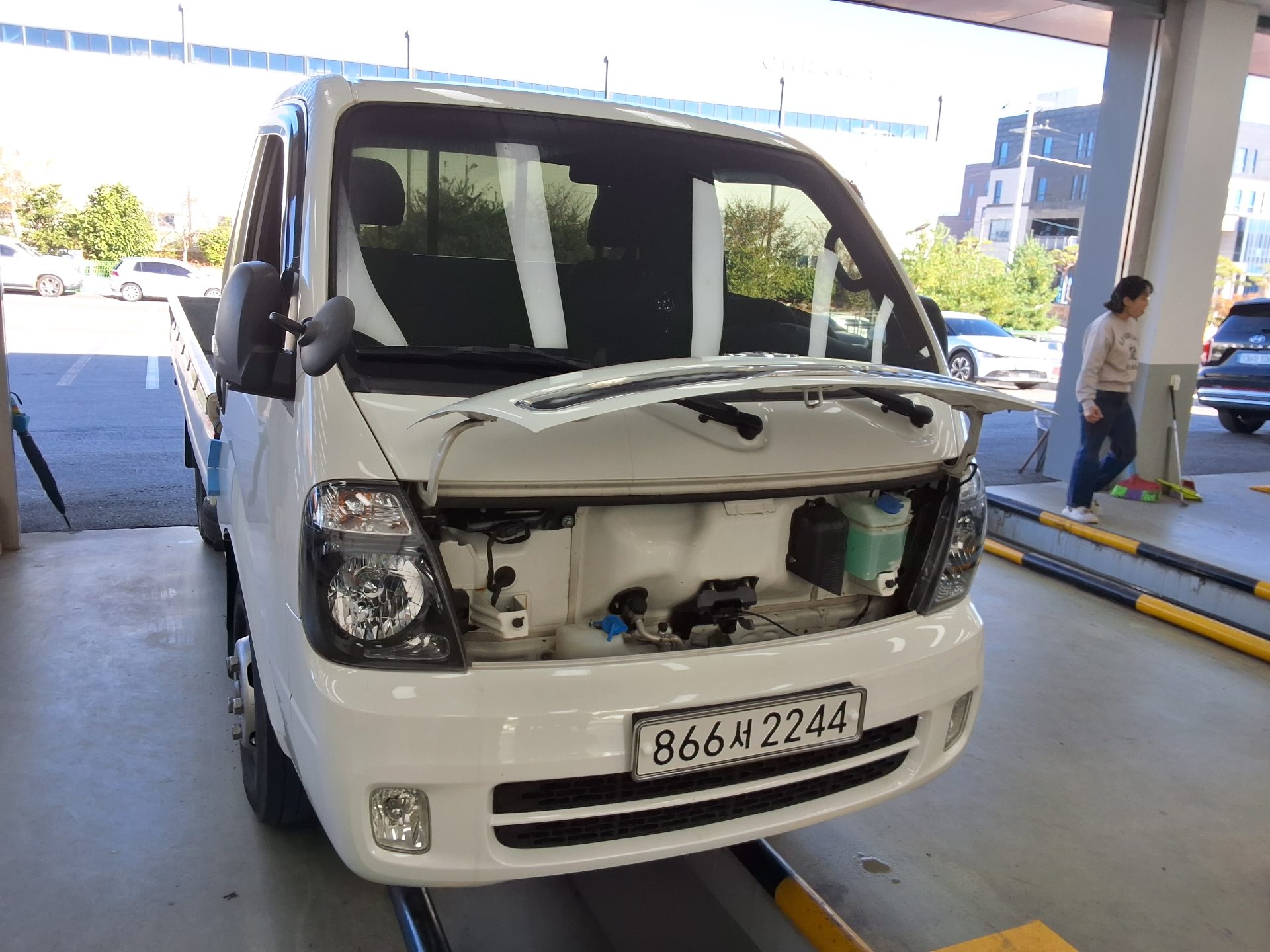 KIA BONGO III CARGO 1.2 TON STANDARD CAB EXTRA LONG WHEELBASE 2019 - zdjęcie 17