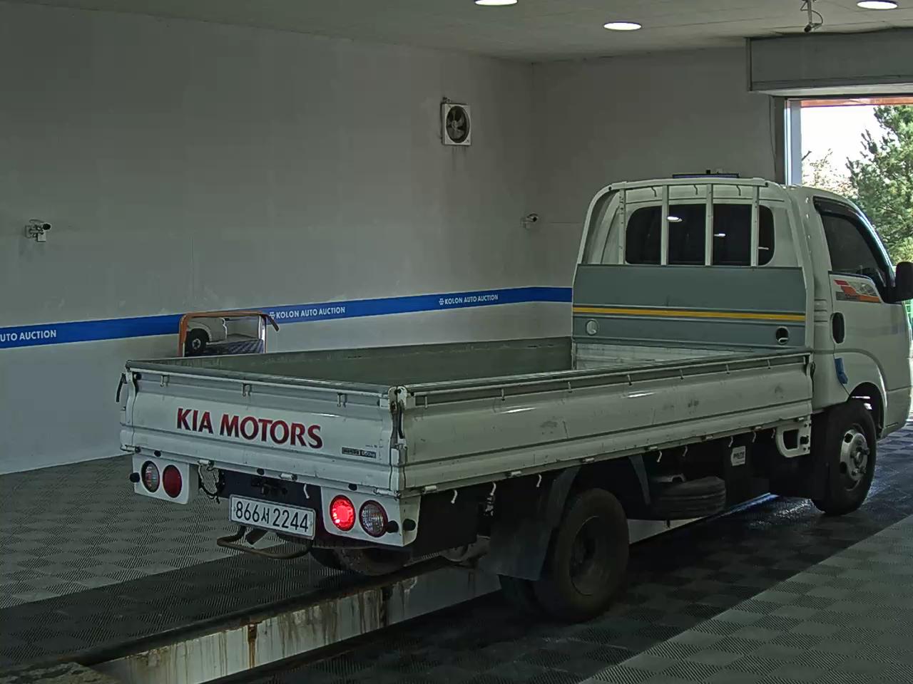 KIA BONGO III CARGO 1.2 TON STANDARD CAB EXTRA LONG WHEELBASE 2019 - zdjęcie 5