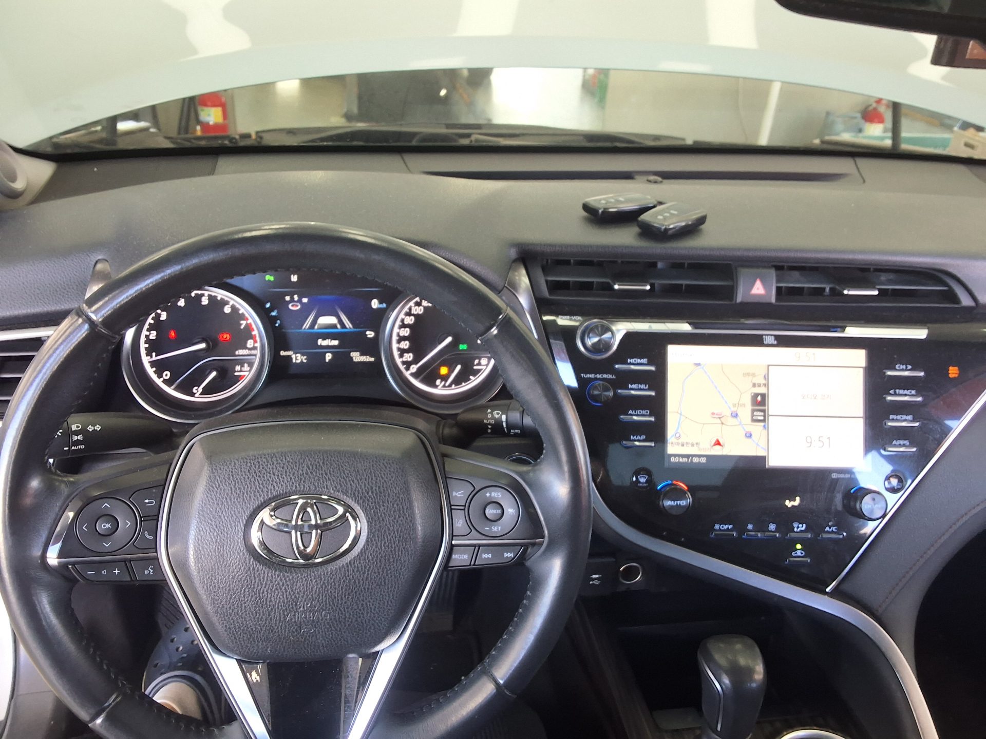 TOYOTA CAMRY (10TH GEN) 2.5 2018 - zdjęcie 17