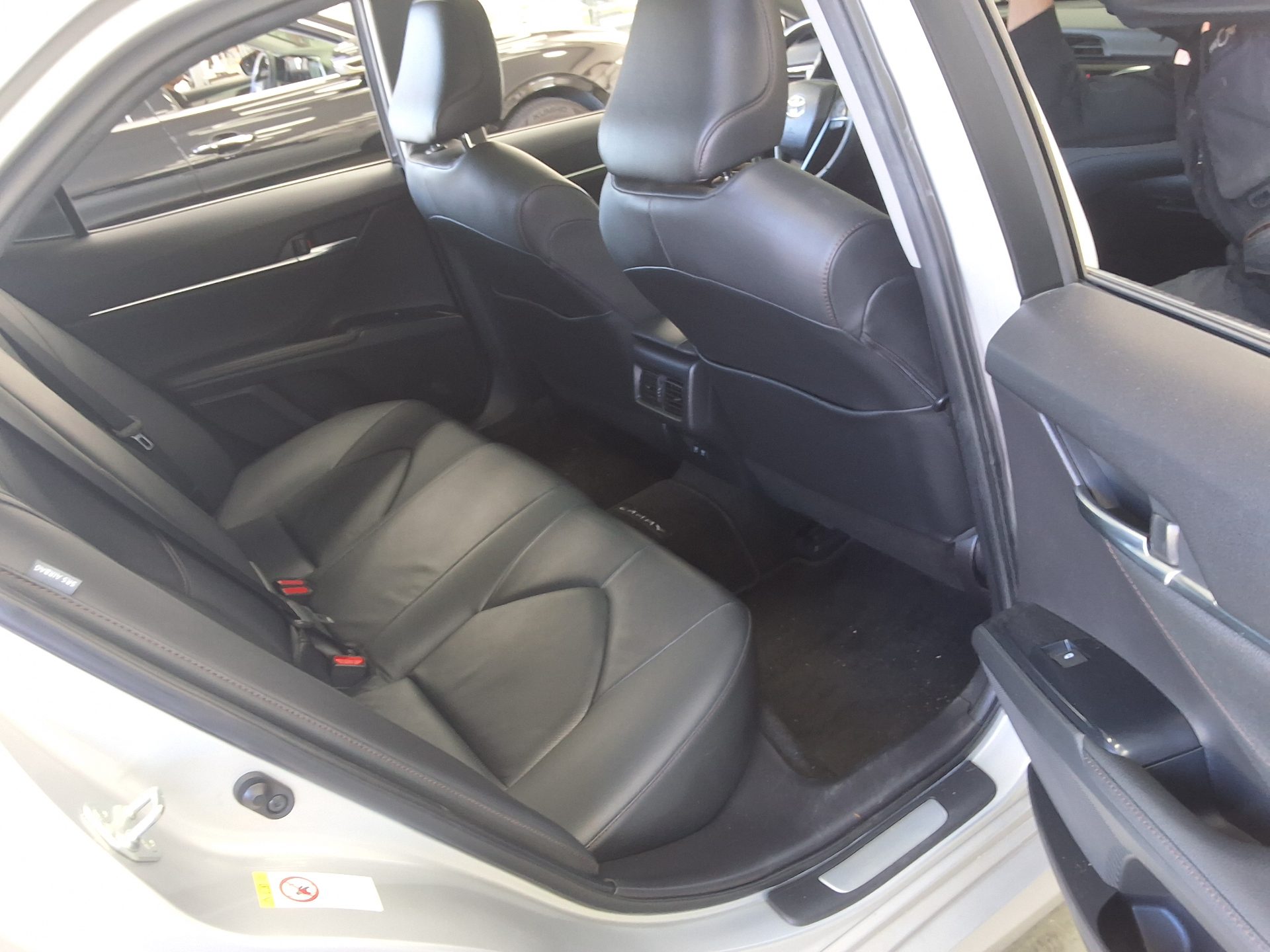 TOYOTA CAMRY (10TH GEN) 2.5 2018 - zdjęcie 13