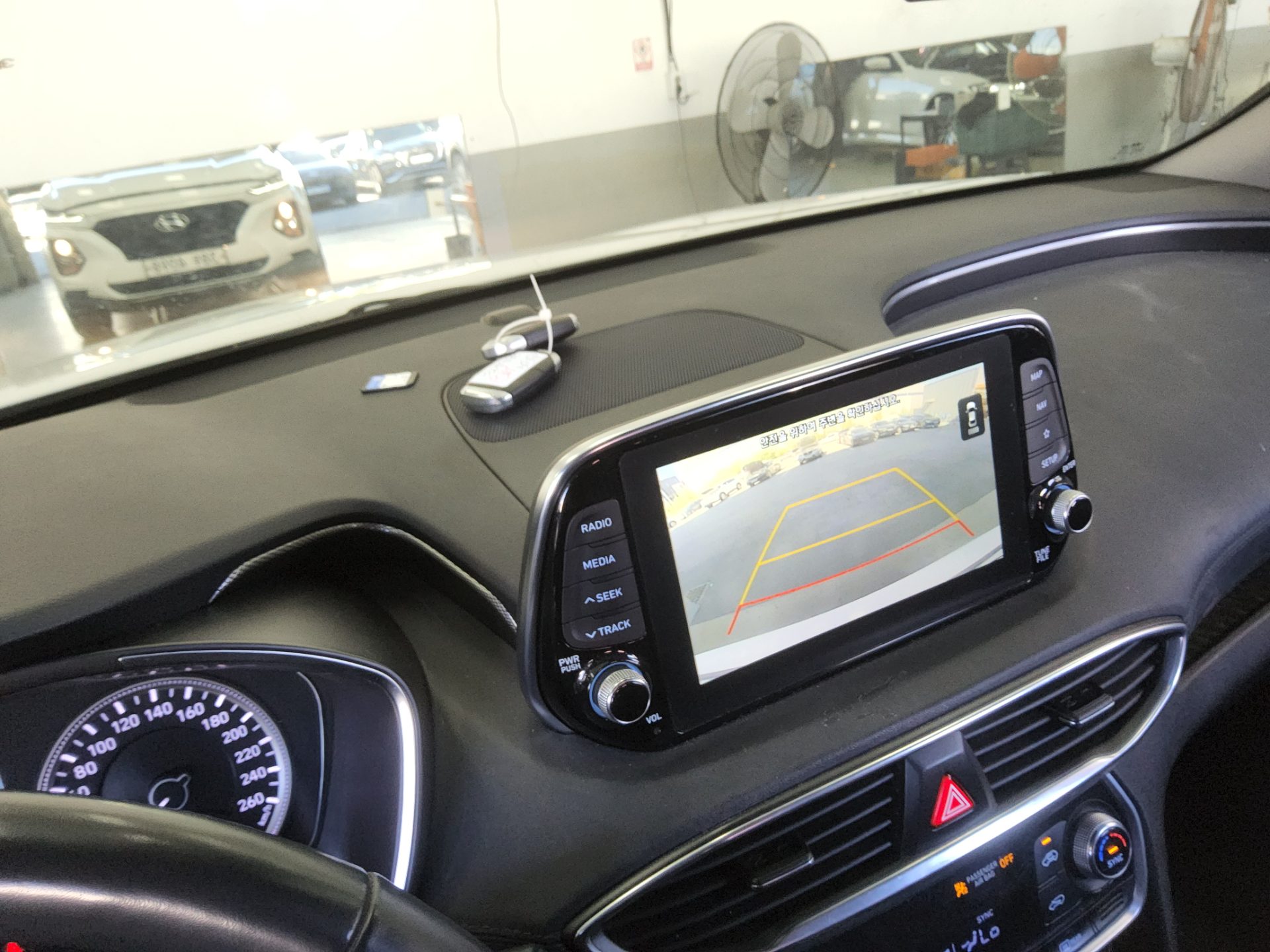 HYUNDAI SANTA FE (TM) 2.0T GDi 2WD PREMIUM 2019 - zdjęcie 17