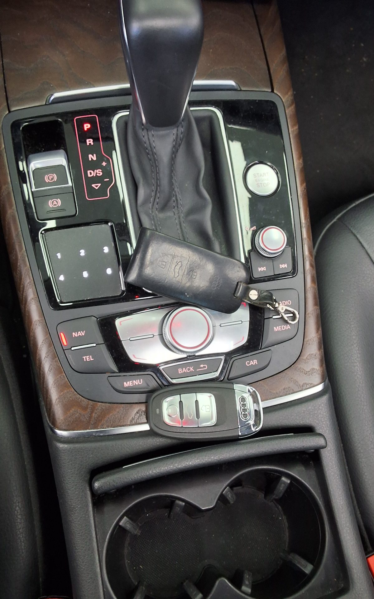 AUDI A6 (4TH GEN) 35 TDI COMFORT 2016 - zdjęcie 20