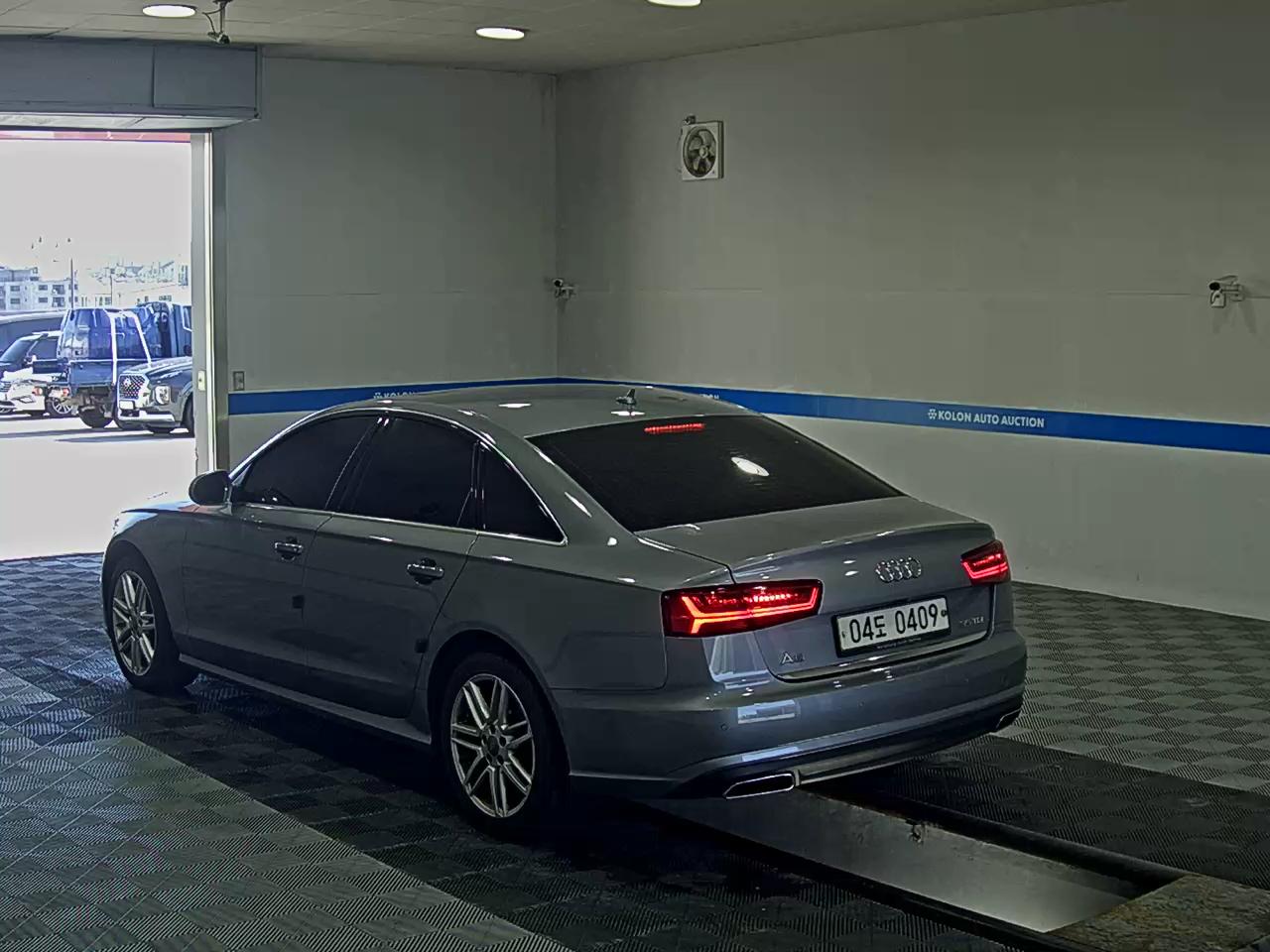 AUDI A6 (4TH GEN) 35 TDI COMFORT 2016 - zdjęcie 6