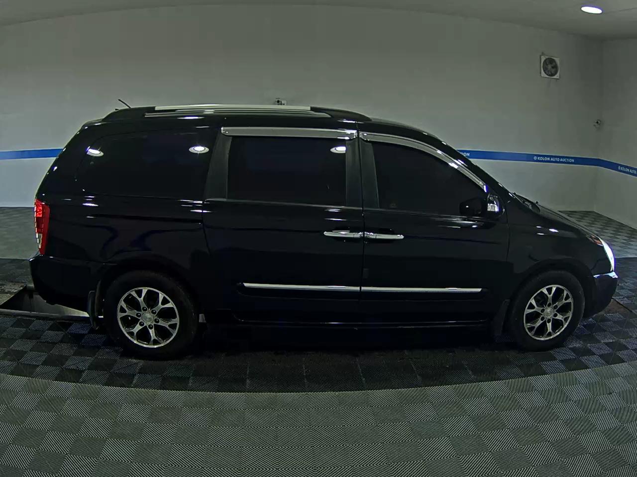 KIA CARNIVAL R 11-SEATER DIESEL GLX PREMIUM MODEL 2014 - zdjęcie 4