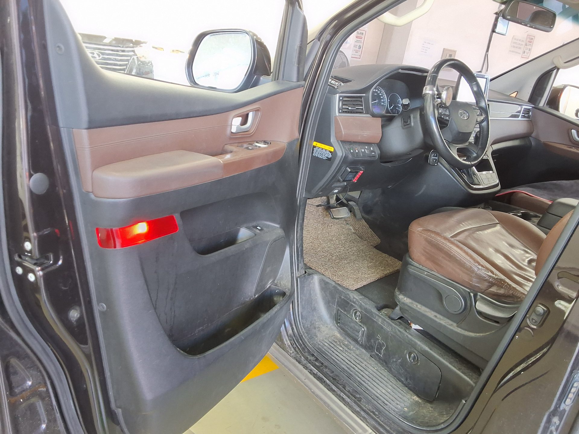 HYUNDAI THE NEW GRAND STAREX 9-SEATER DIESEL EXCLUSIVE 2018 - zdjęcie 10