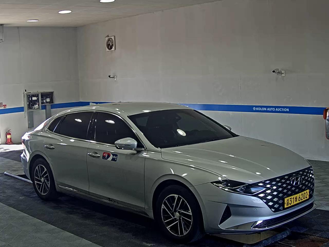 HYUNDAI THE NEW GRANDEUR IG LPi 3.0 BUSINESS DELUXE TYPE 2022 - zdjęcie 3