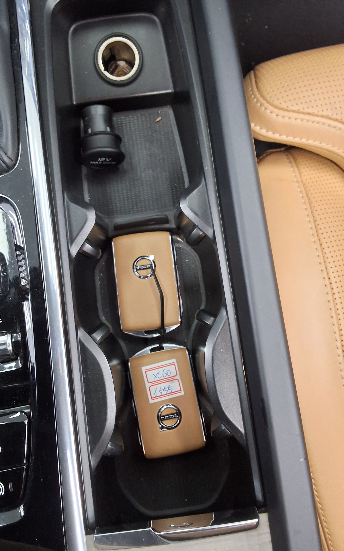 VOLVO XC60 (2ND GEN) D4 AWD INSCRIPTION 2018 - zdjęcie 20