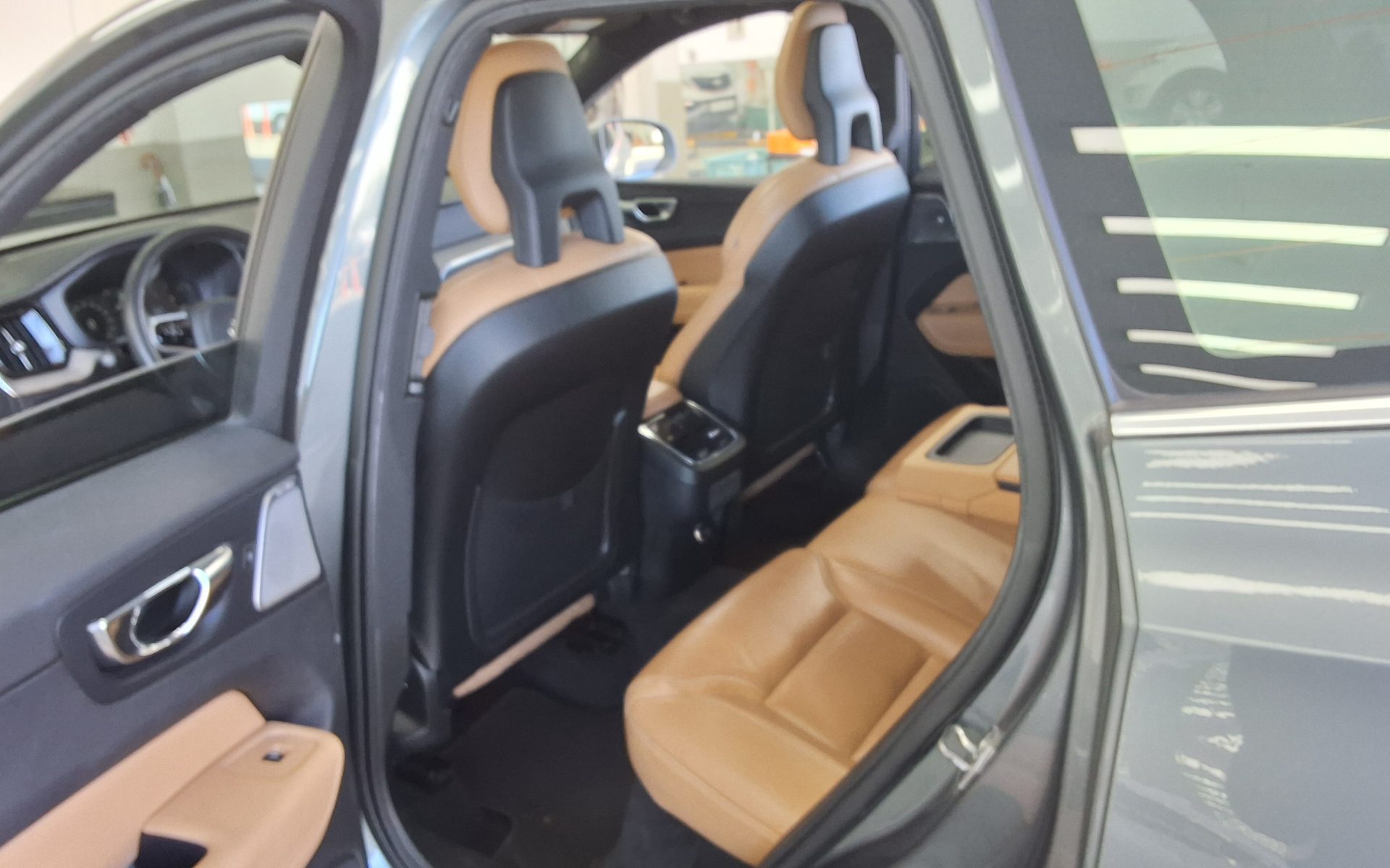 VOLVO XC60 (2ND GEN) D4 AWD INSCRIPTION 2018 - zdjęcie 12