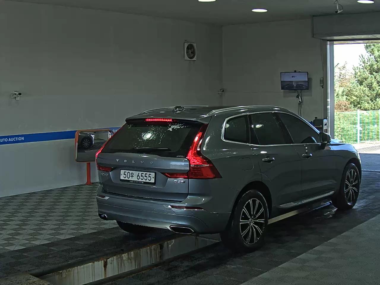 VOLVO XC60 (2ND GEN) D4 AWD INSCRIPTION 2018 - zdjęcie 5