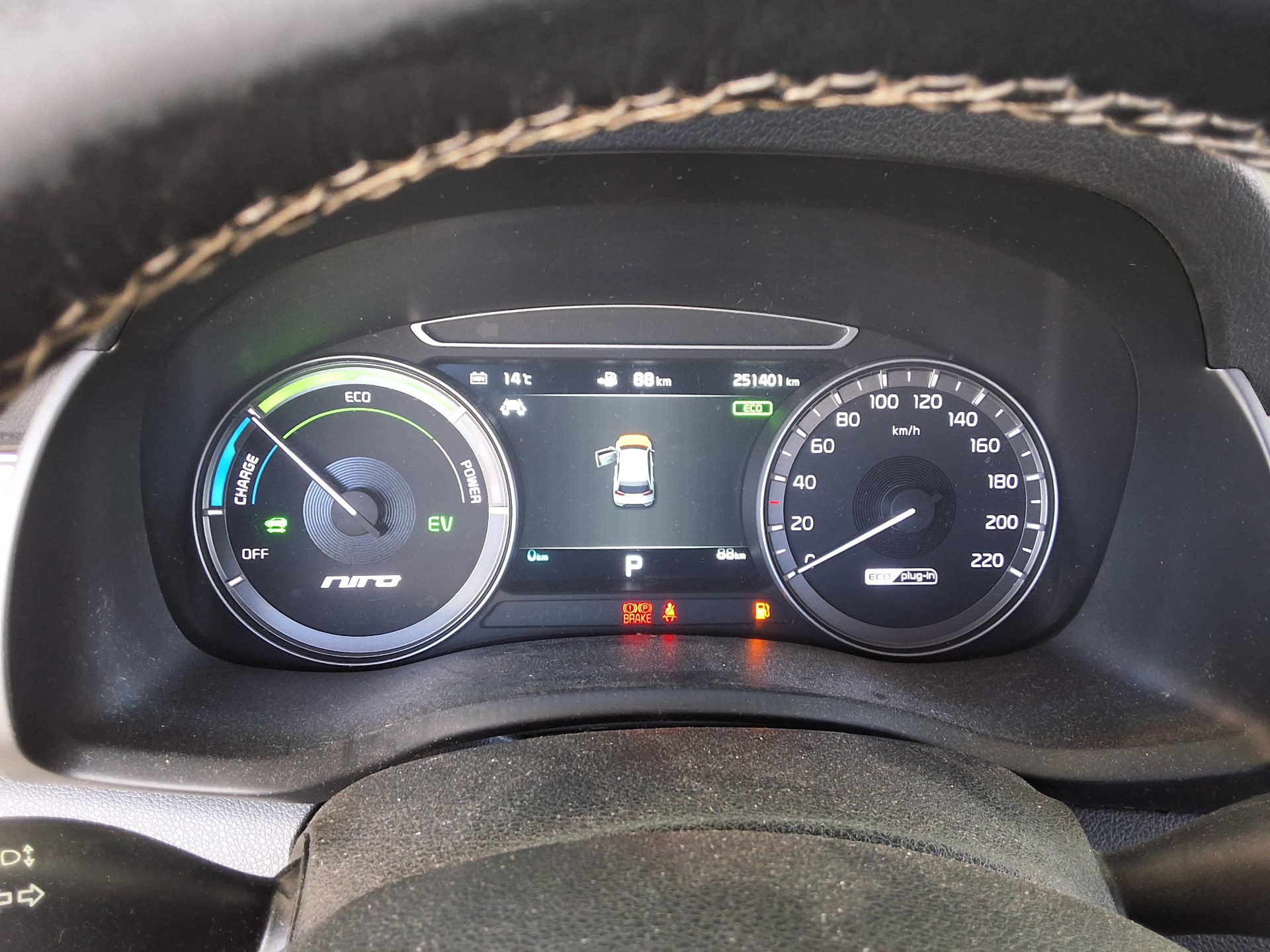 KIA NIRO 1.6 PHEV NOBLESSE 2018 - zdjęcie 9