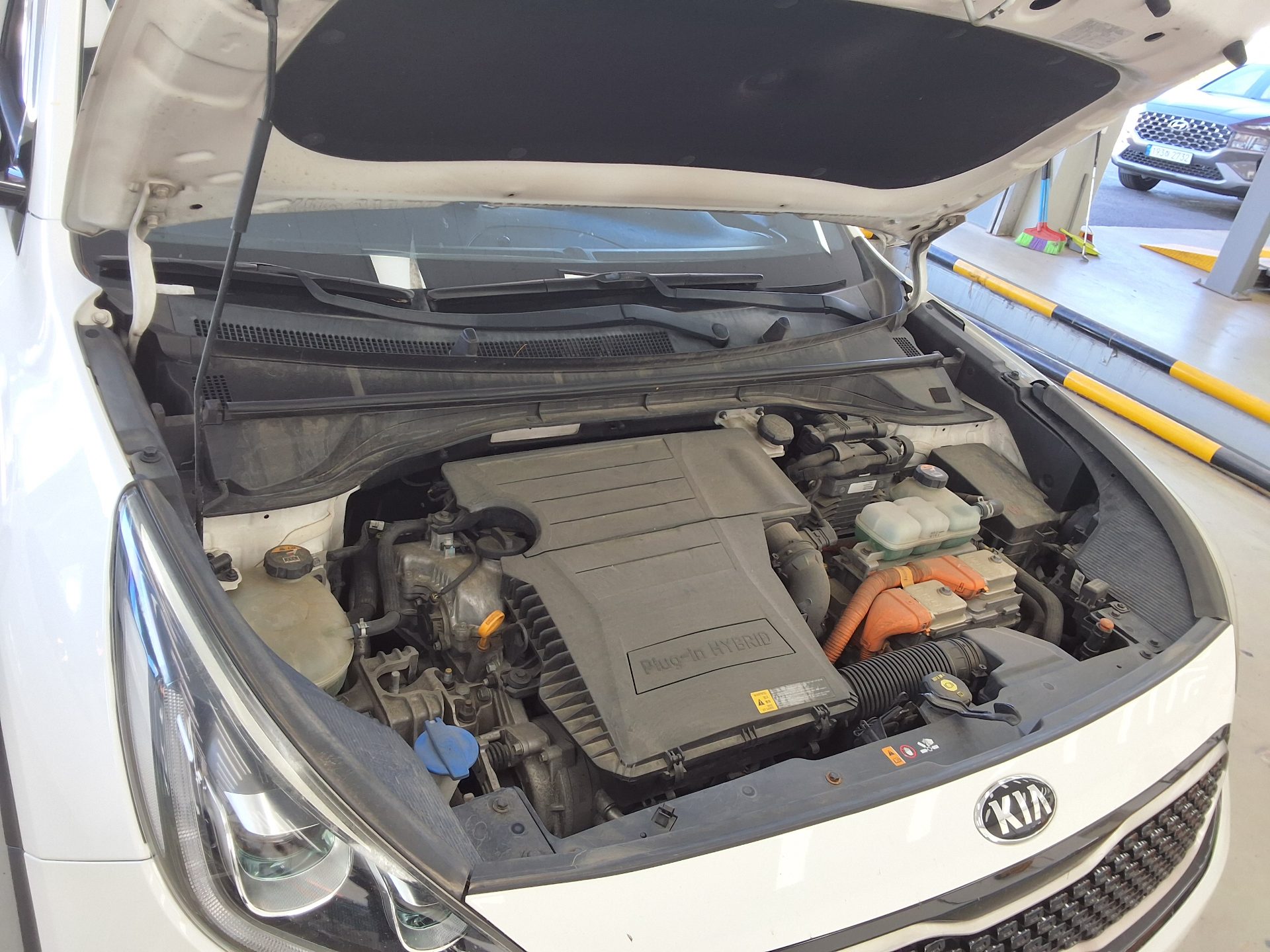 KIA NIRO 1.6 PHEV NOBLESSE 2018 - zdjęcie 20