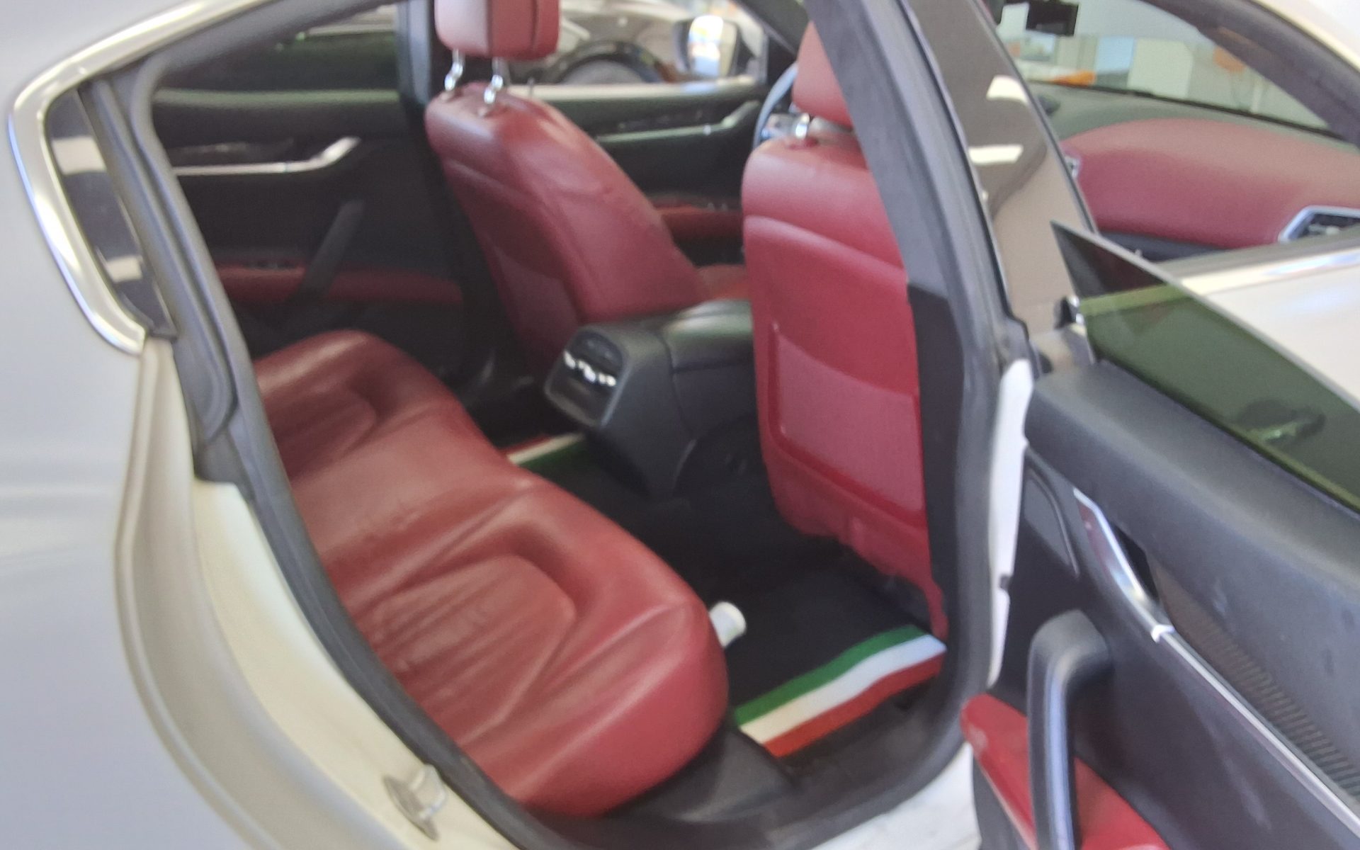 MASERATI GHIBLI (3RD GEN) 3.0S Q4 2014 - zdjęcie 13