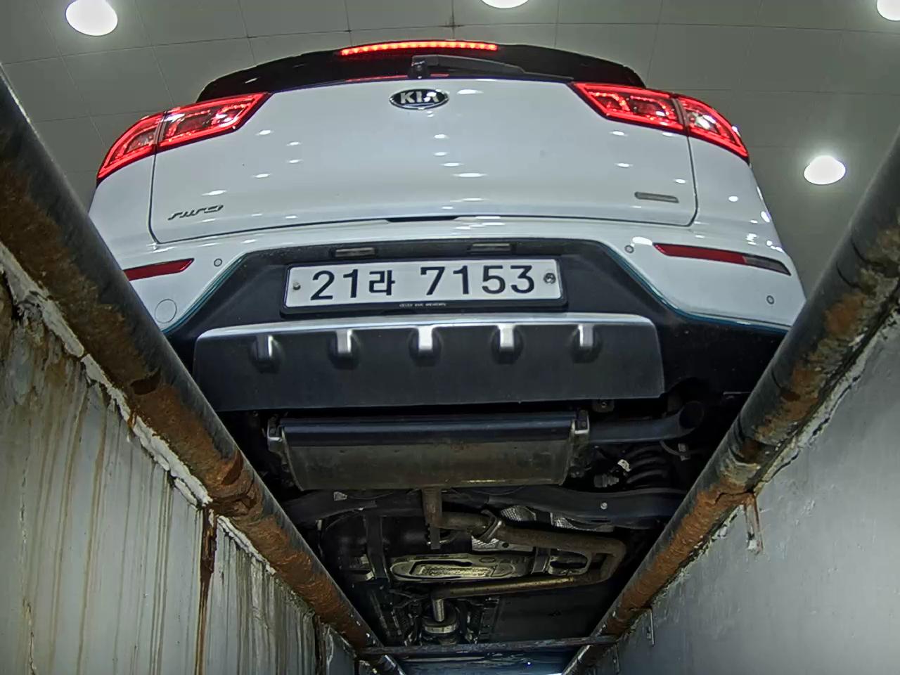 KIA NIRO 1.6 PHEV NOBLESSE 2018 - zdjęcie 8