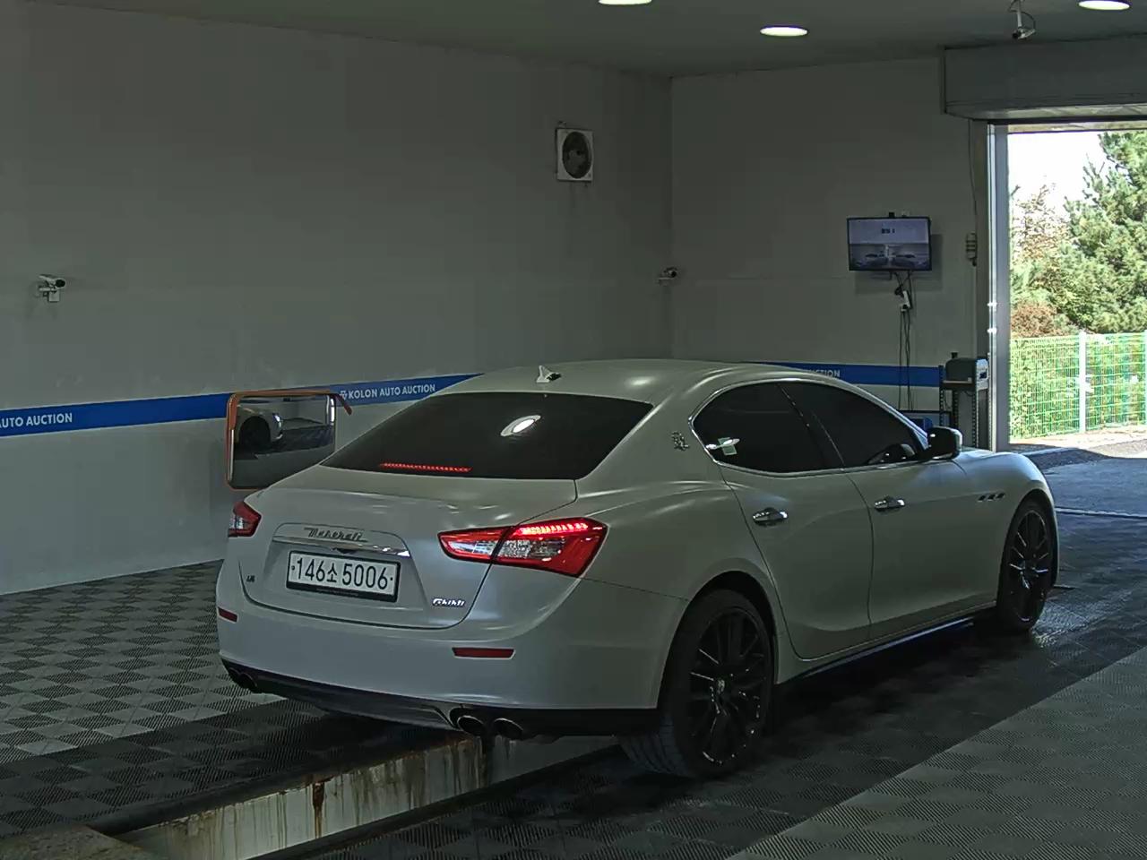 MASERATI GHIBLI (3RD GEN) 3.0S Q4 2014 - zdjęcie 5