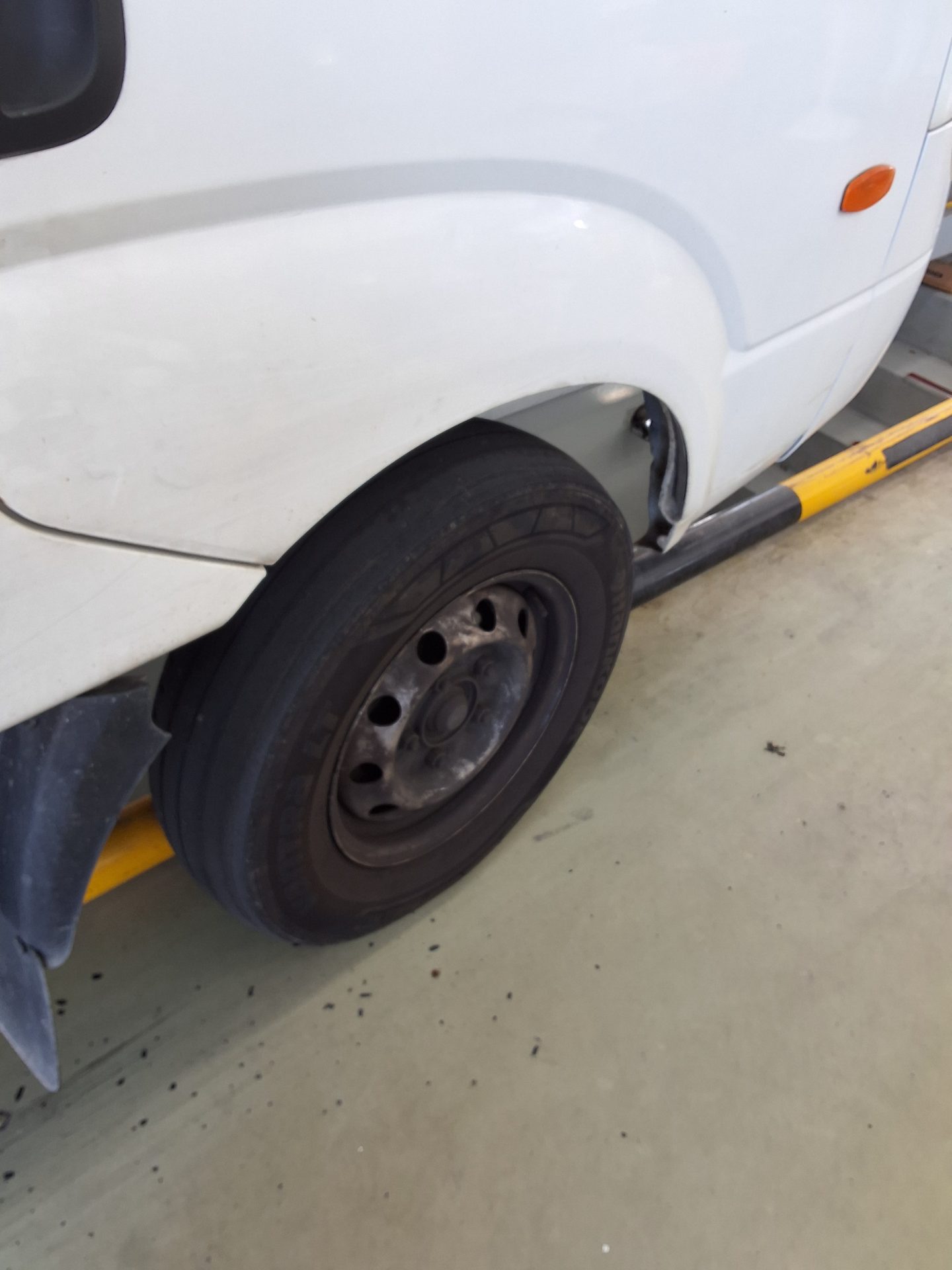 KIA BONGO III CARGO BUILT-IN BOX TRUCK 1 TON KING CAB 2018 - zdjęcie 21
