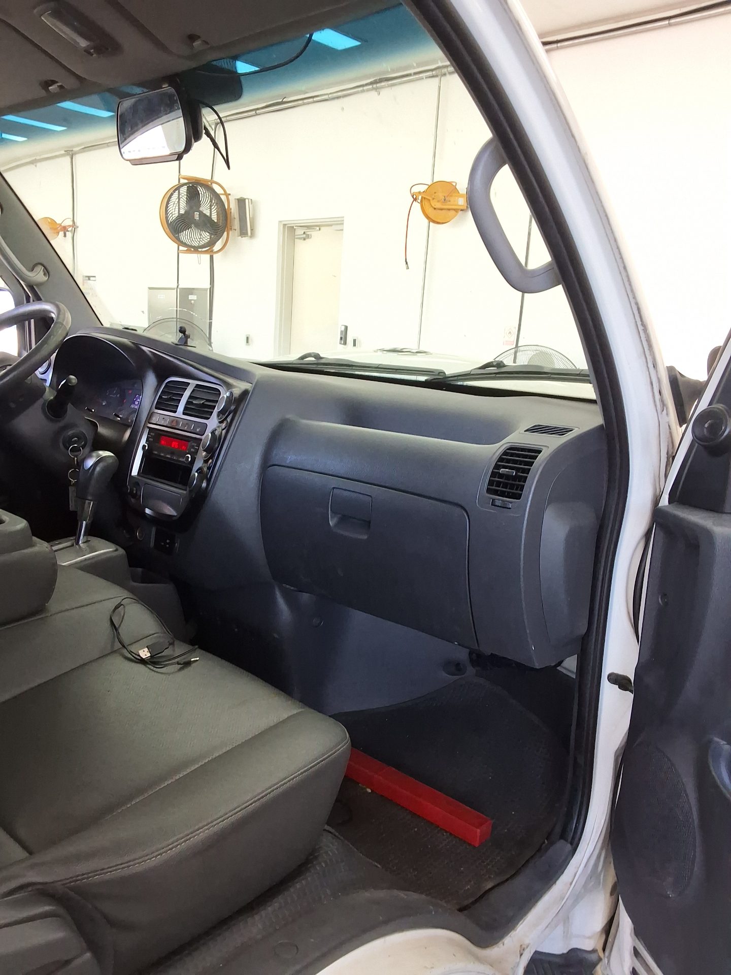 KIA BONGO III CARGO BUILT-IN BOX TRUCK 1 TON KING CAB 2018 - zdjęcie 12