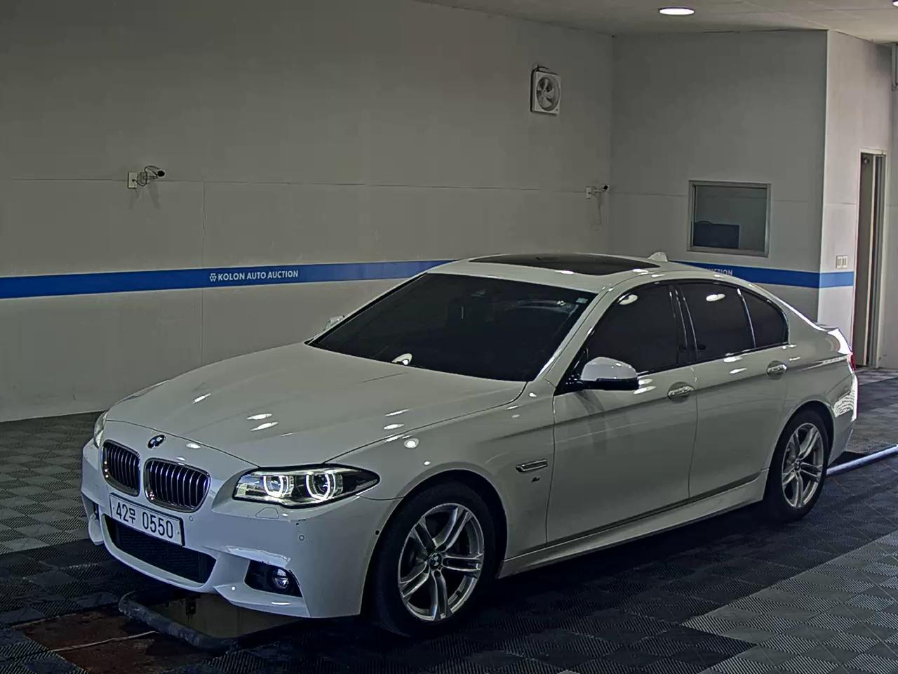 BMW 5 SERIES (6TH GEN) 520d xDRIVE M AERODYNAMIC 2016 - zdjęcie 2