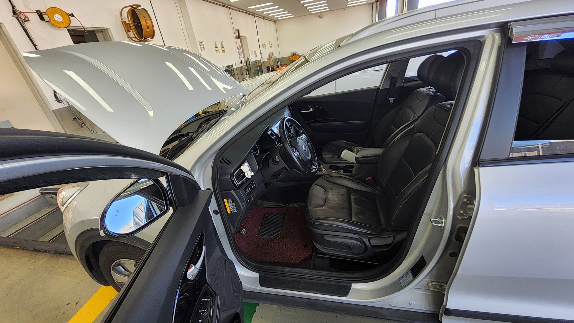 KIA NIRO 1.6 HYBRID PRESTIGE 2017 - zdjęcie 10