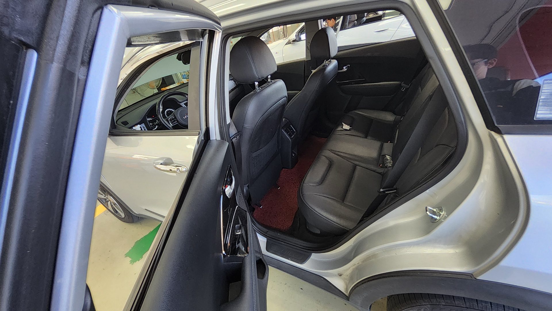 KIA NIRO 1.6 HYBRID PRESTIGE 2017 - zdjęcie 12