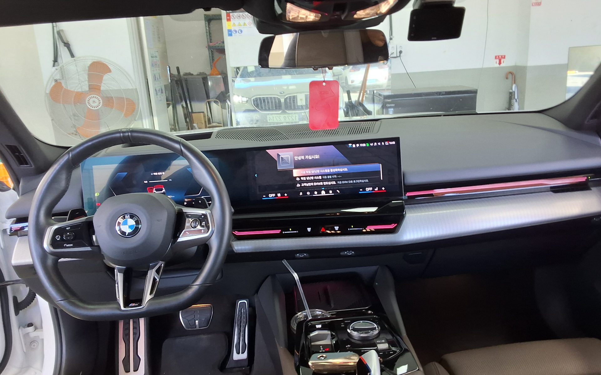 BMW 5 SERIES (8TH GEN) 520i M SPORT PACK 2024 - zdjęcie 11
