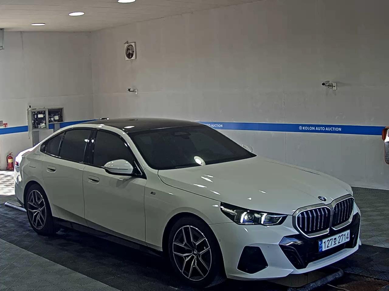 BMW 5 SERIES (8TH GEN) 520i M SPORT PACK 2024 - zdjęcie 3