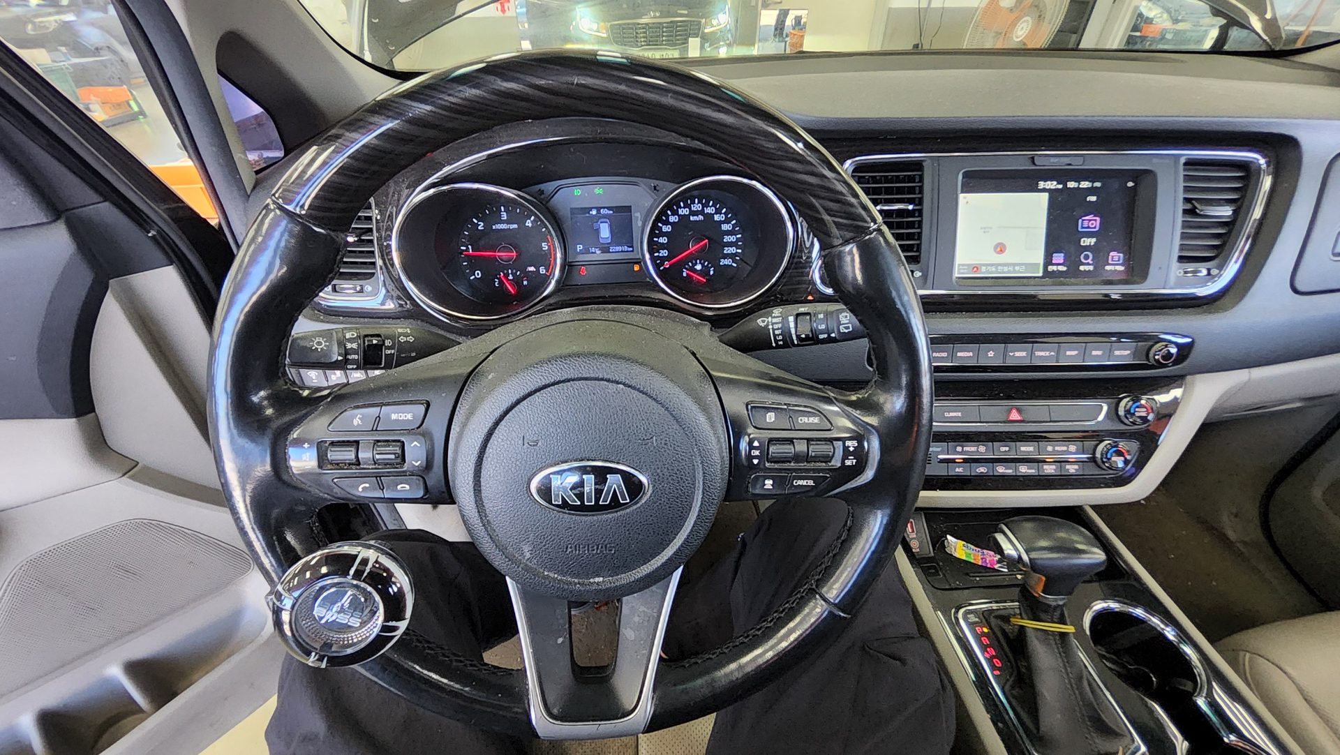 KIA THE NEW CARNIVAL 9-SEATER DIESEL NOBLESSE SPECIAL 2019 - zdjęcie 18