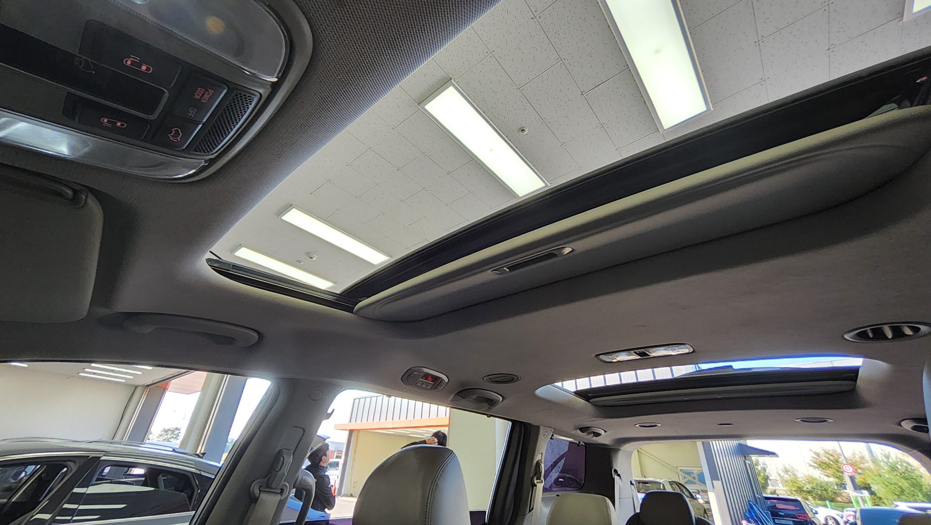 KIA THE NEW CARNIVAL 9-SEATER DIESEL NOBLESSE SPECIAL 2019 - zdjęcie 22