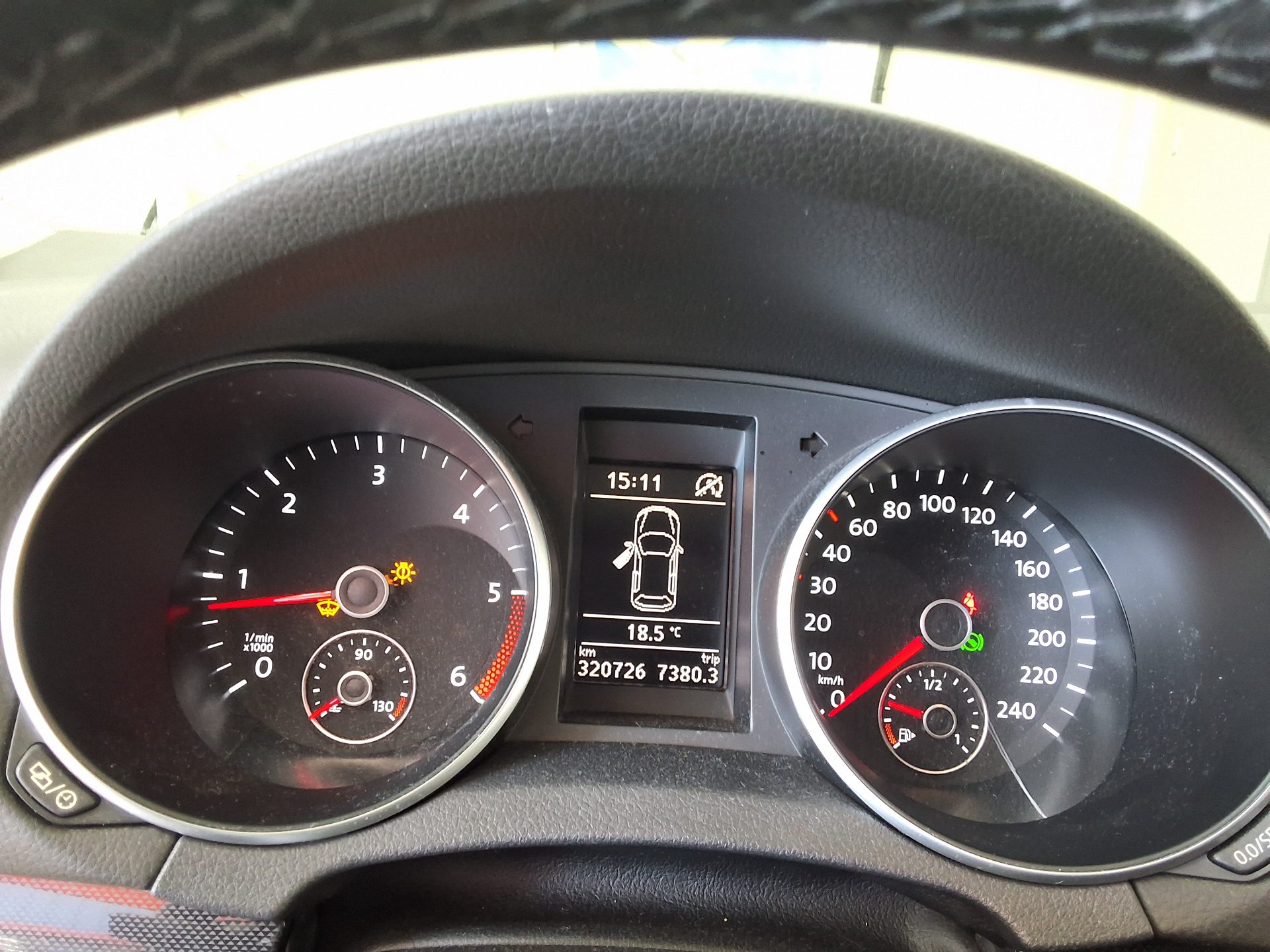 VOLKSWAGEN GOLF (6TH GEN) 1.6 TDI BLUEMOTION STYLE EDITION 2013 - zdjęcie 10