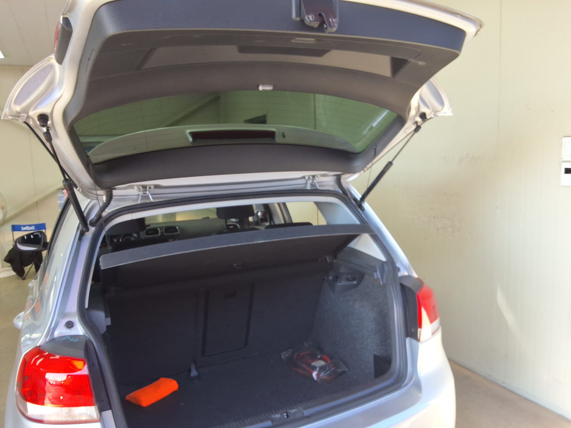 VOLKSWAGEN GOLF (6TH GEN) 1.6 TDI BLUEMOTION STYLE EDITION 2013 - zdjęcie 16
