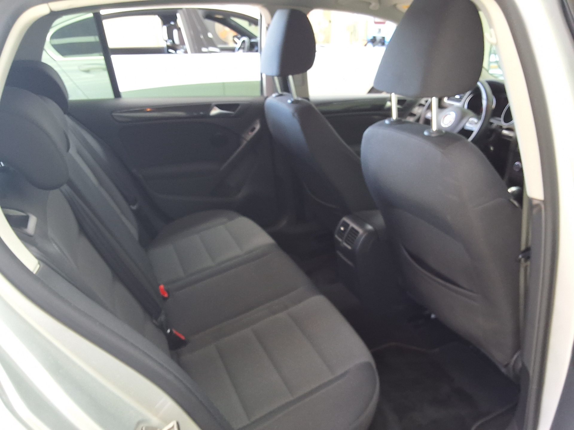 VOLKSWAGEN GOLF (6TH GEN) 1.6 TDI BLUEMOTION STYLE EDITION 2013 - zdjęcie 14