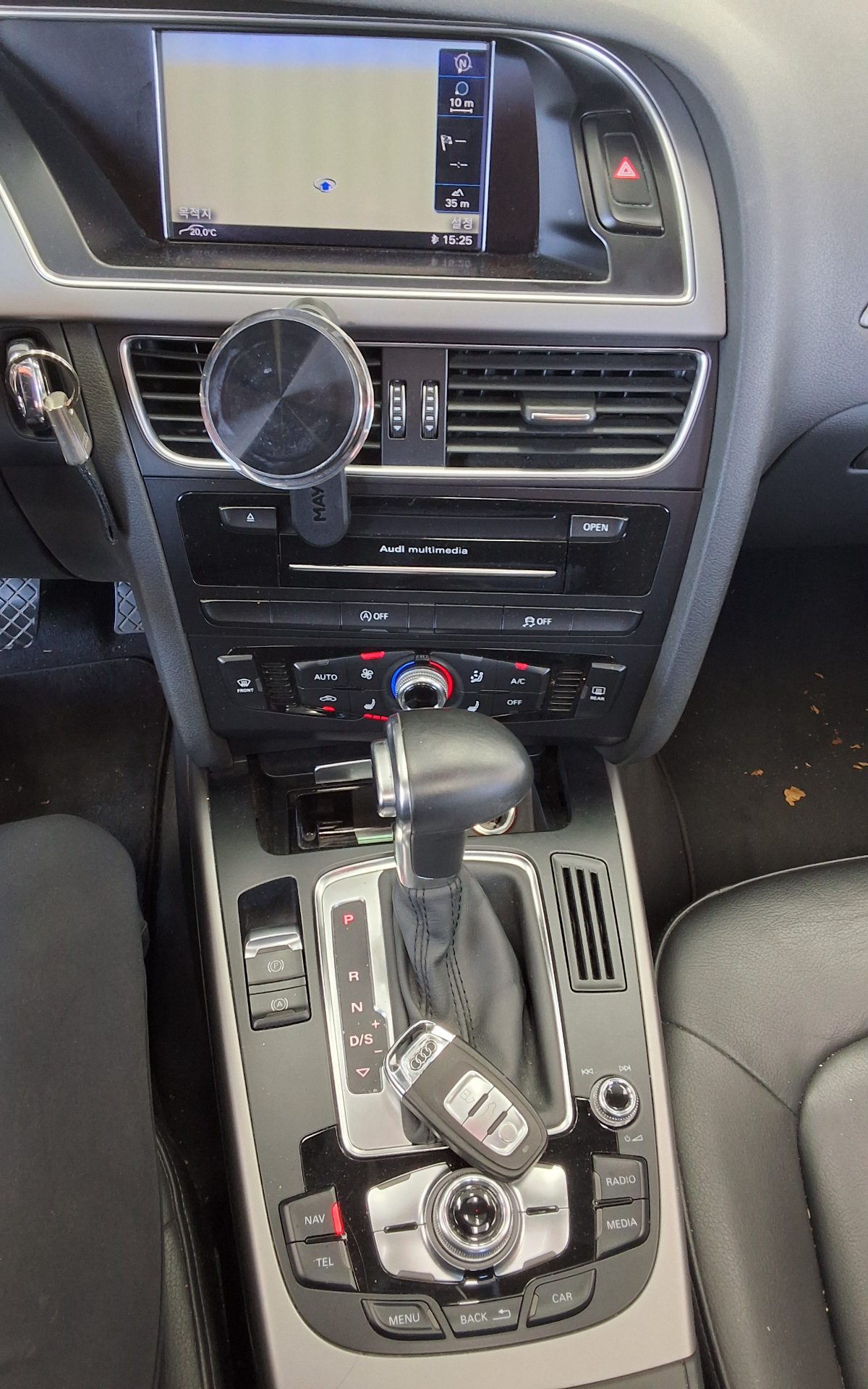 AUDI A4 (4TH GEN) 30 TDI 2015 - zdjęcie 17