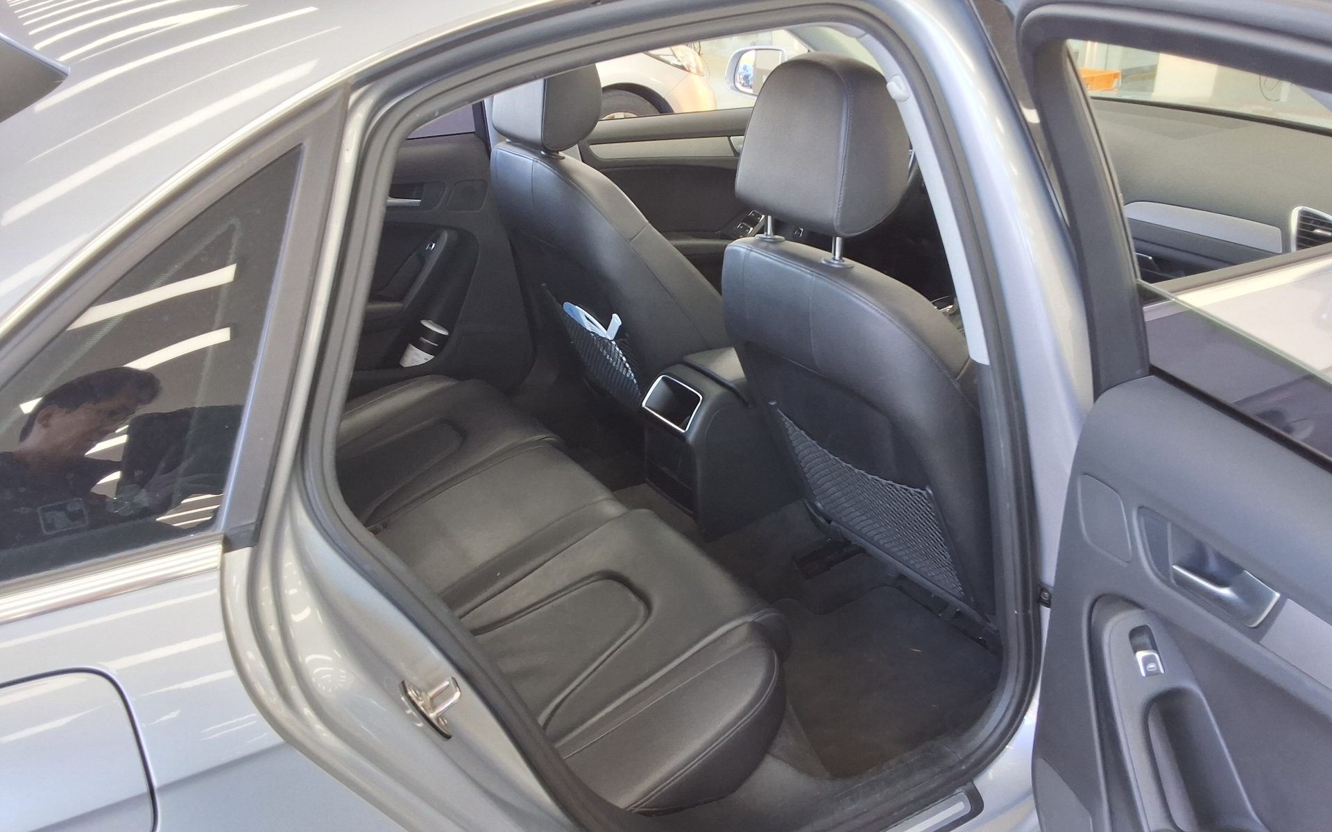 AUDI A4 (4TH GEN) 30 TDI 2015 - zdjęcie 13