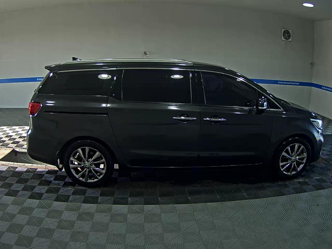 KIA THE NEW CARNIVAL 9-SEATER DIESEL NOBLESSE SPECIAL 2019 - zdjęcie 4