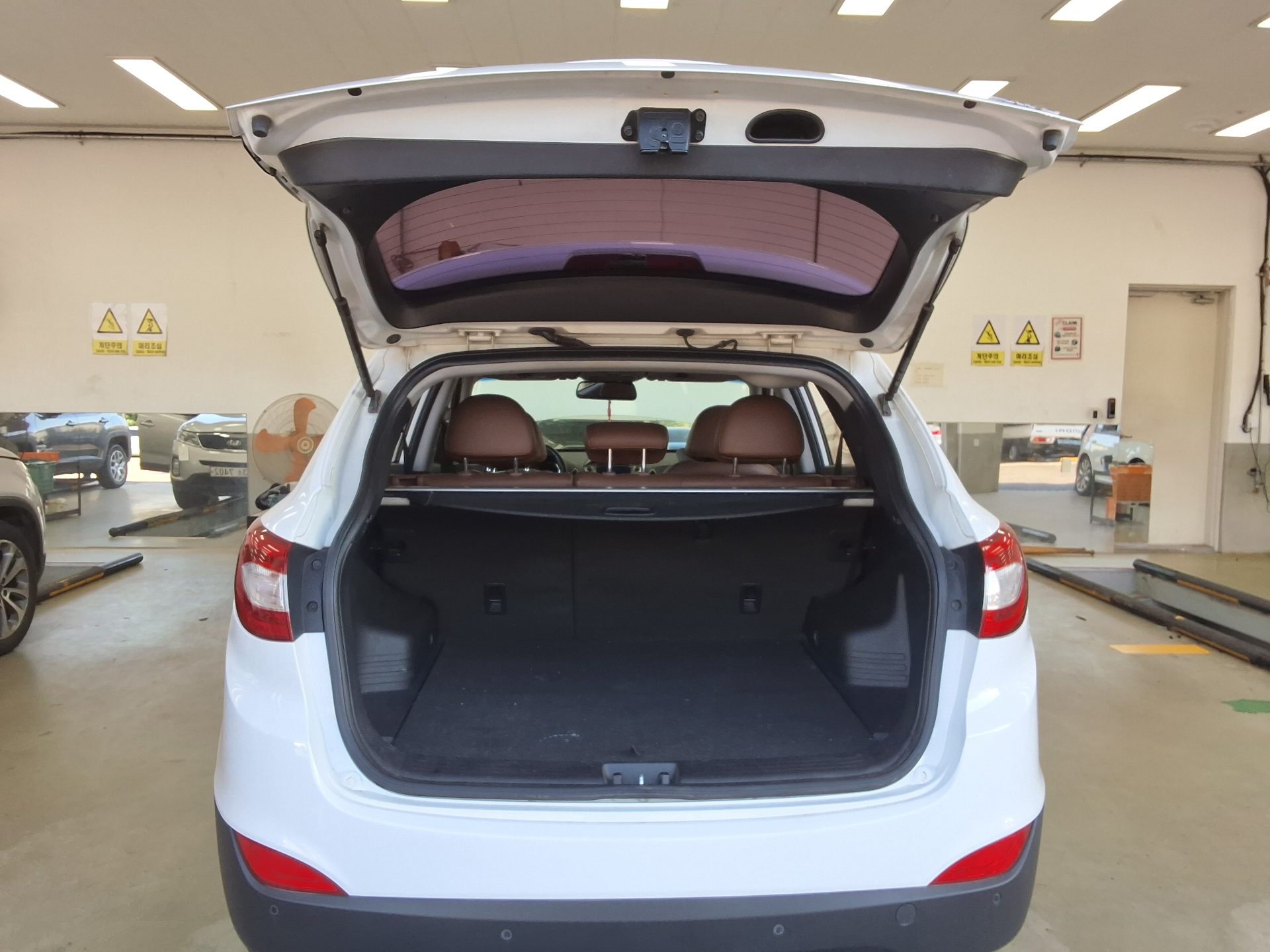 HYUNDAI NEW TUCSON ix DIESEL R2.0 4WD PREMIUM 2014 - zdjęcie 15