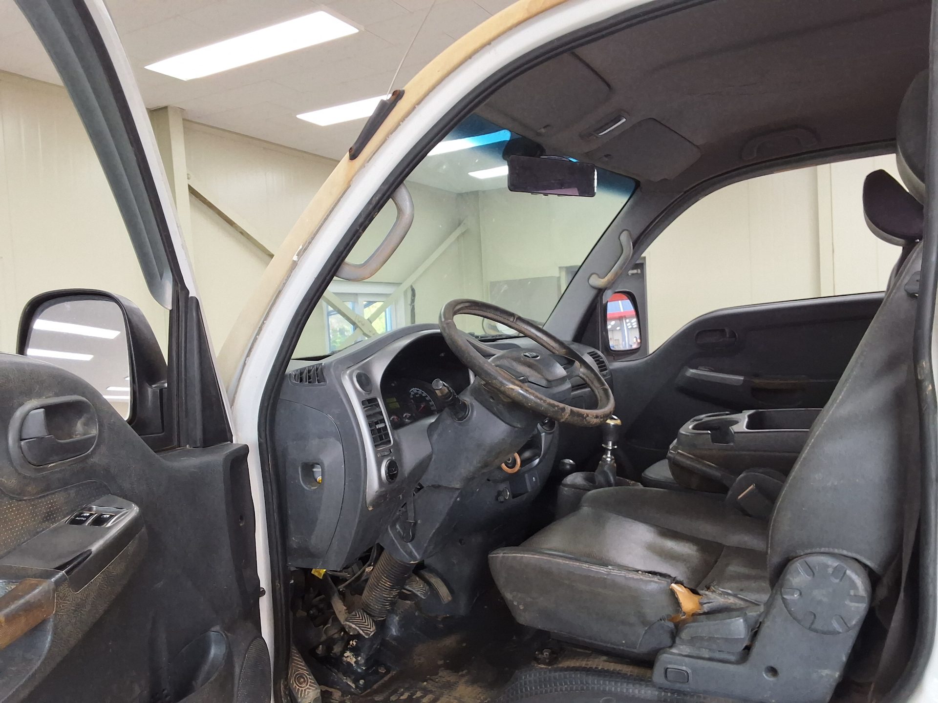 KIA BONGO III CARGO 4WD DOUBLE CAB LONG WHEELBASE 2016 - zdjęcie 11