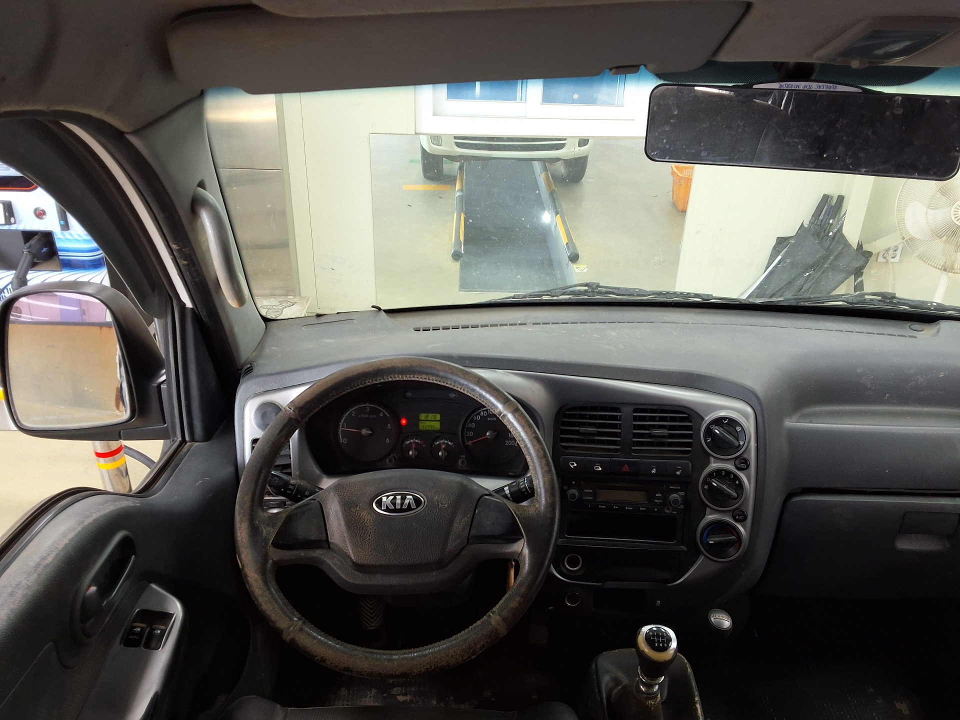 KIA BONGO III CARGO 4WD DOUBLE CAB LONG WHEELBASE 2016 - zdjęcie 12