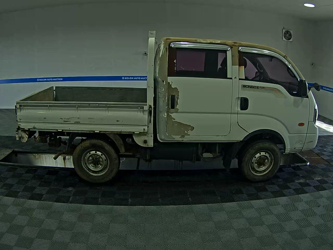 KIA BONGO III CARGO 4WD DOUBLE CAB LONG WHEELBASE 2016 - zdjęcie 4