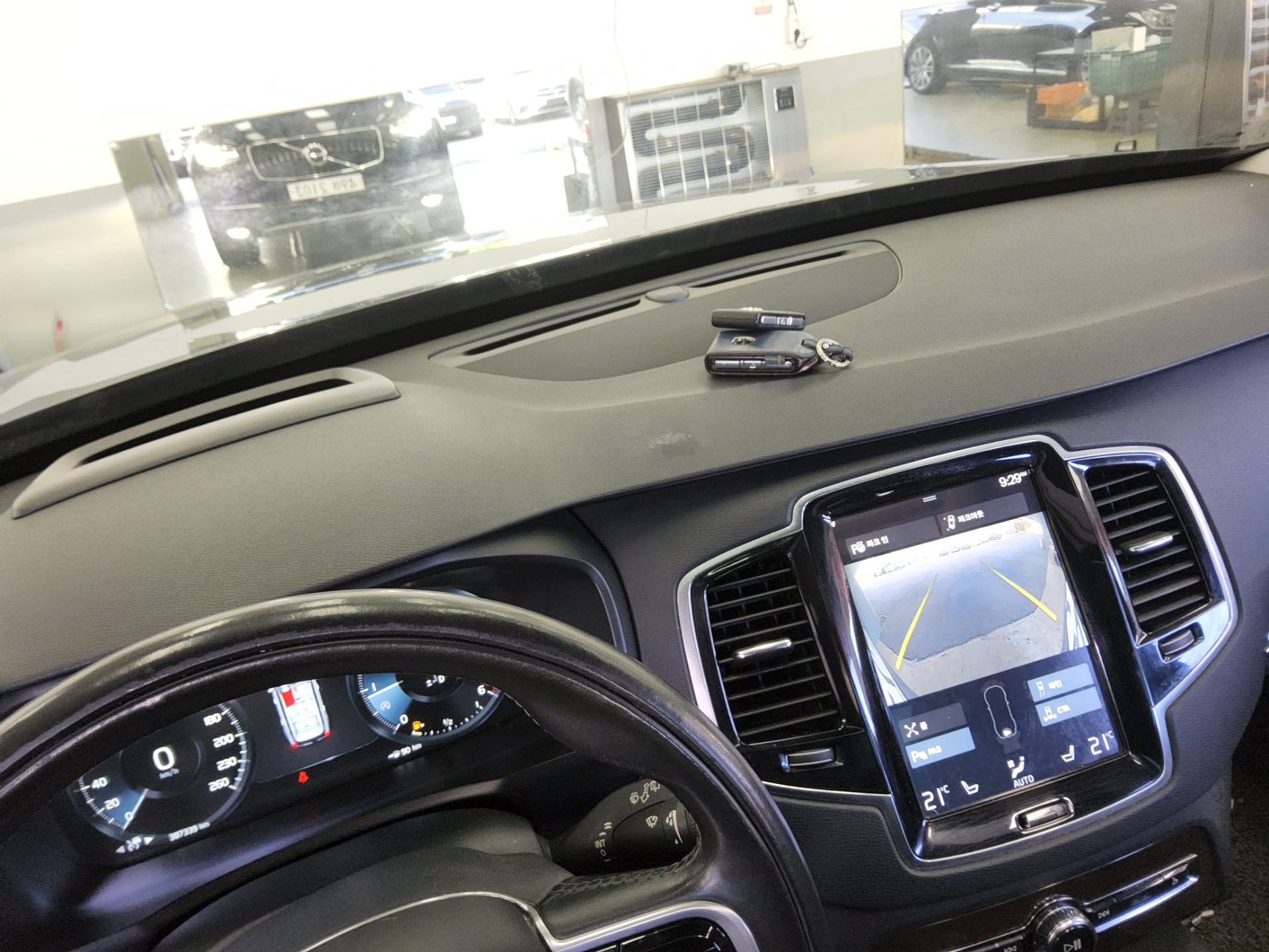 VOLVO XC90 (2ND GEN) D5 AWD MOMENTUM 2017 - zdjęcie 18