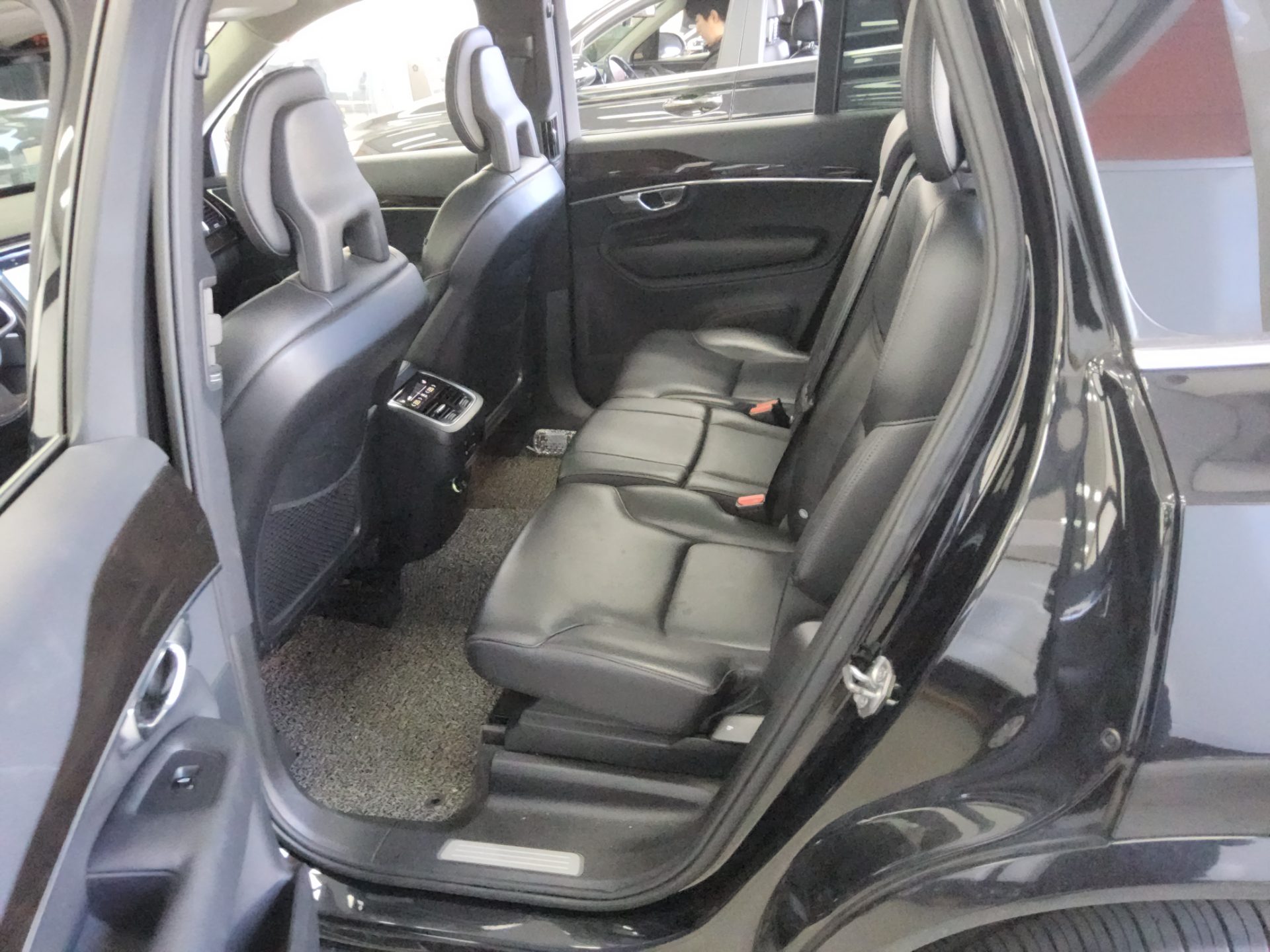 VOLVO XC90 (2ND GEN) D5 AWD MOMENTUM 2017 - zdjęcie 12