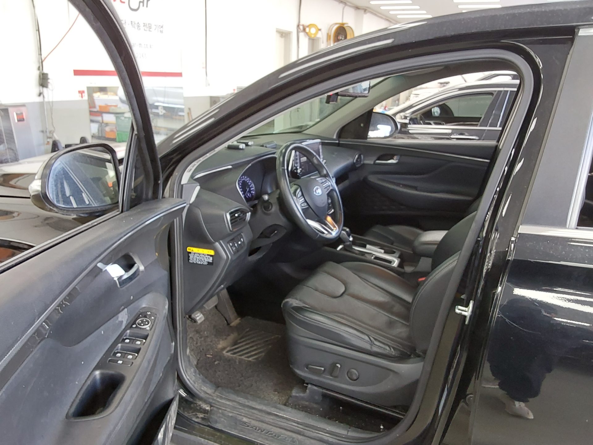 HYUNDAI SANTA FE (TM) R2.0 2WD PREMIUM 2020 - zdjęcie 10