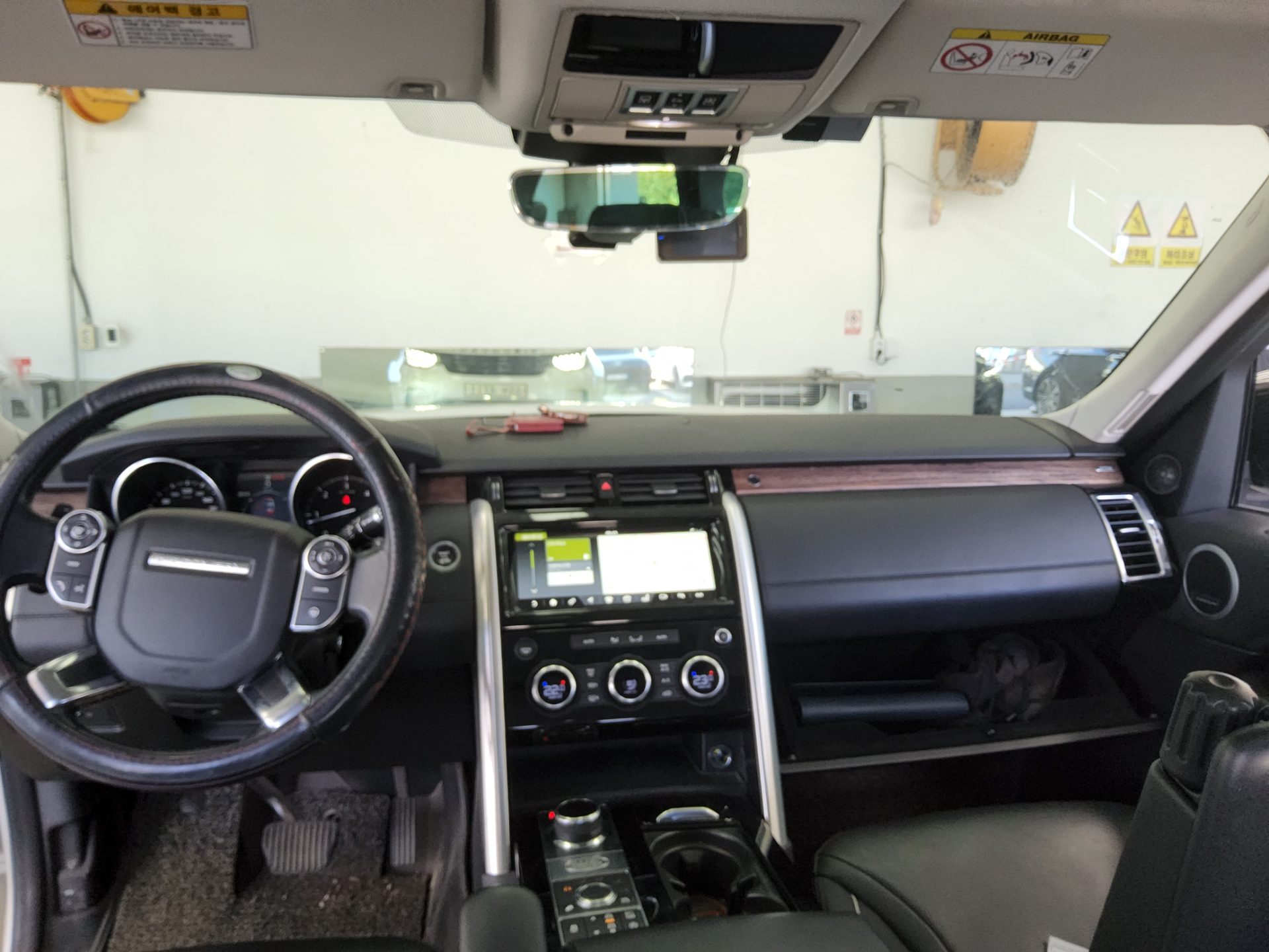 LAND ROVER DISCOVERY 5 3.0 TD6 HSE LUXURY 2017 - zdjęcie 11