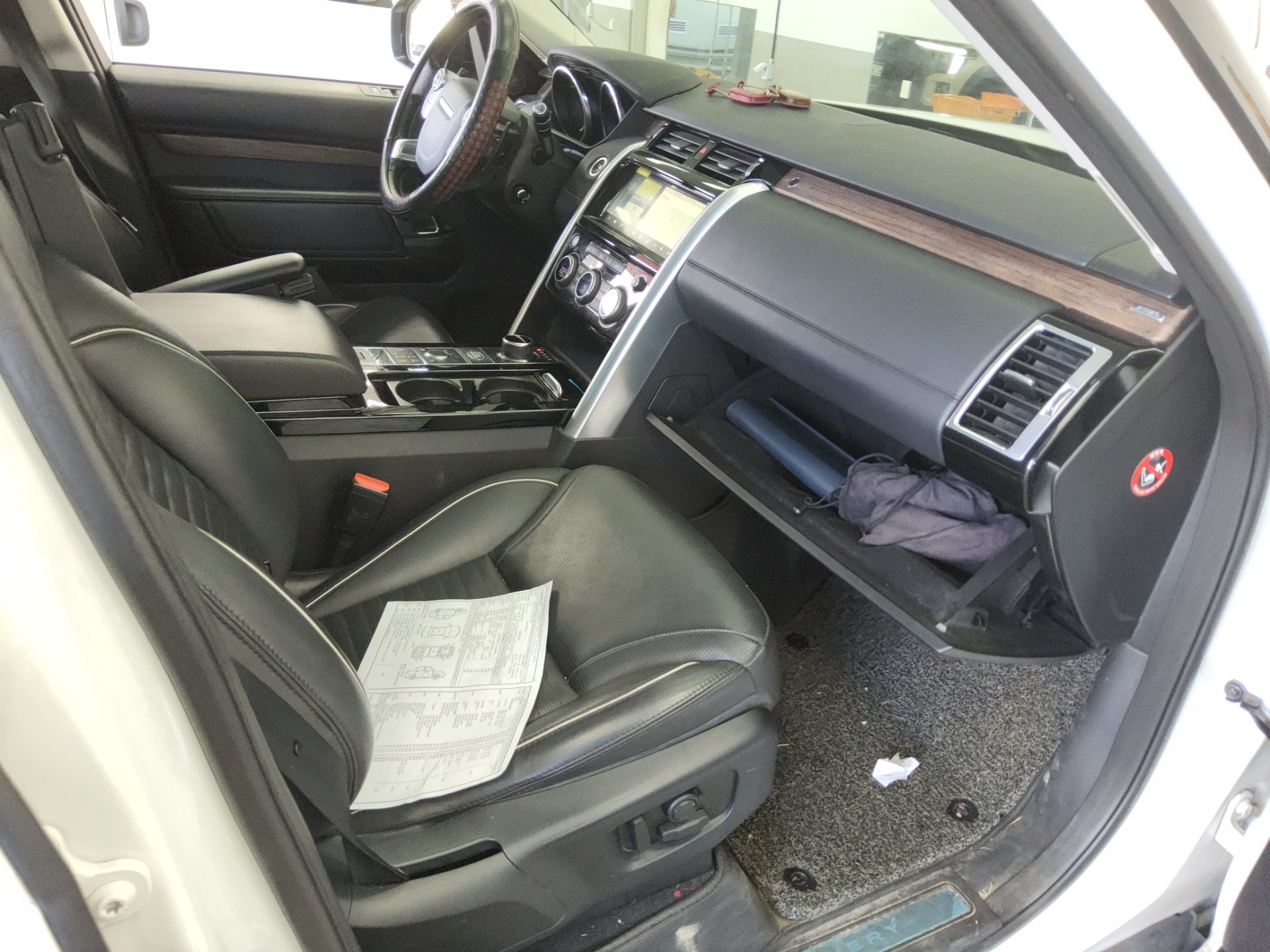 LAND ROVER DISCOVERY 5 3.0 TD6 HSE LUXURY 2017 - zdjęcie 14