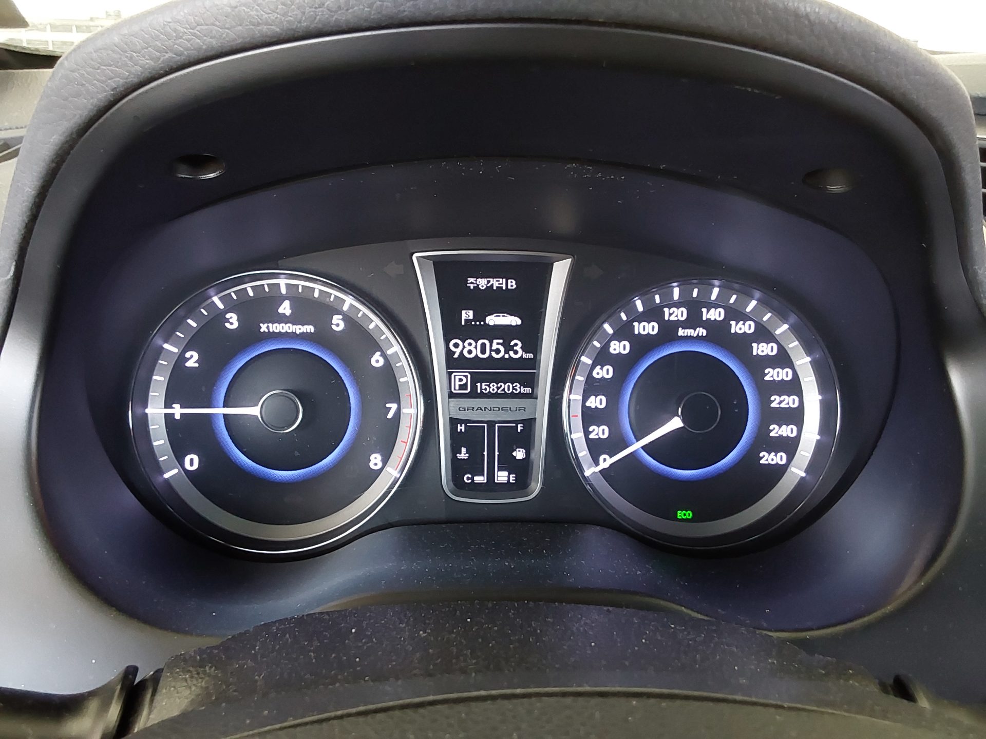 HYUNDAI GRANDEUR HG HG 240 LUXURY 2012 - zdjęcie 9