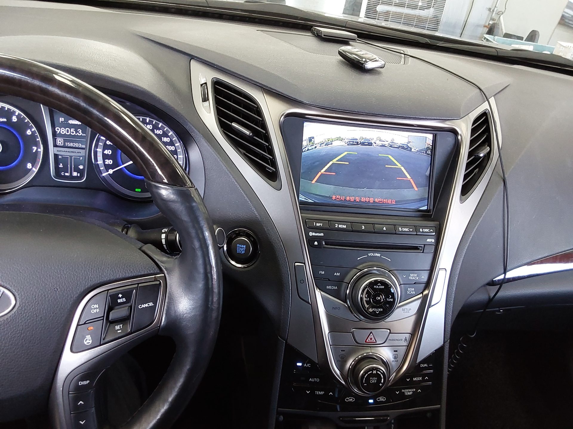 HYUNDAI GRANDEUR HG HG 240 LUXURY 2012 - zdjęcie 17