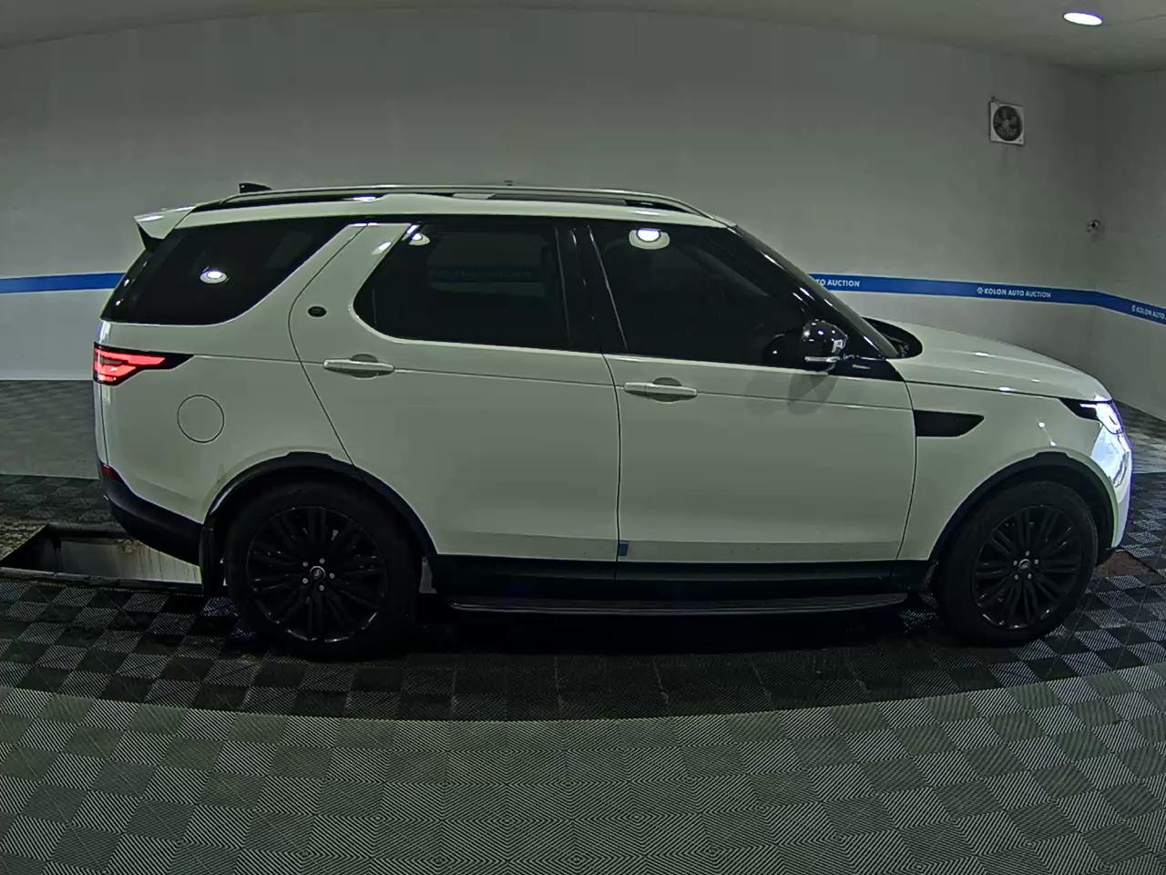 LAND ROVER DISCOVERY 5 3.0 TD6 HSE LUXURY 2017 - zdjęcie 4