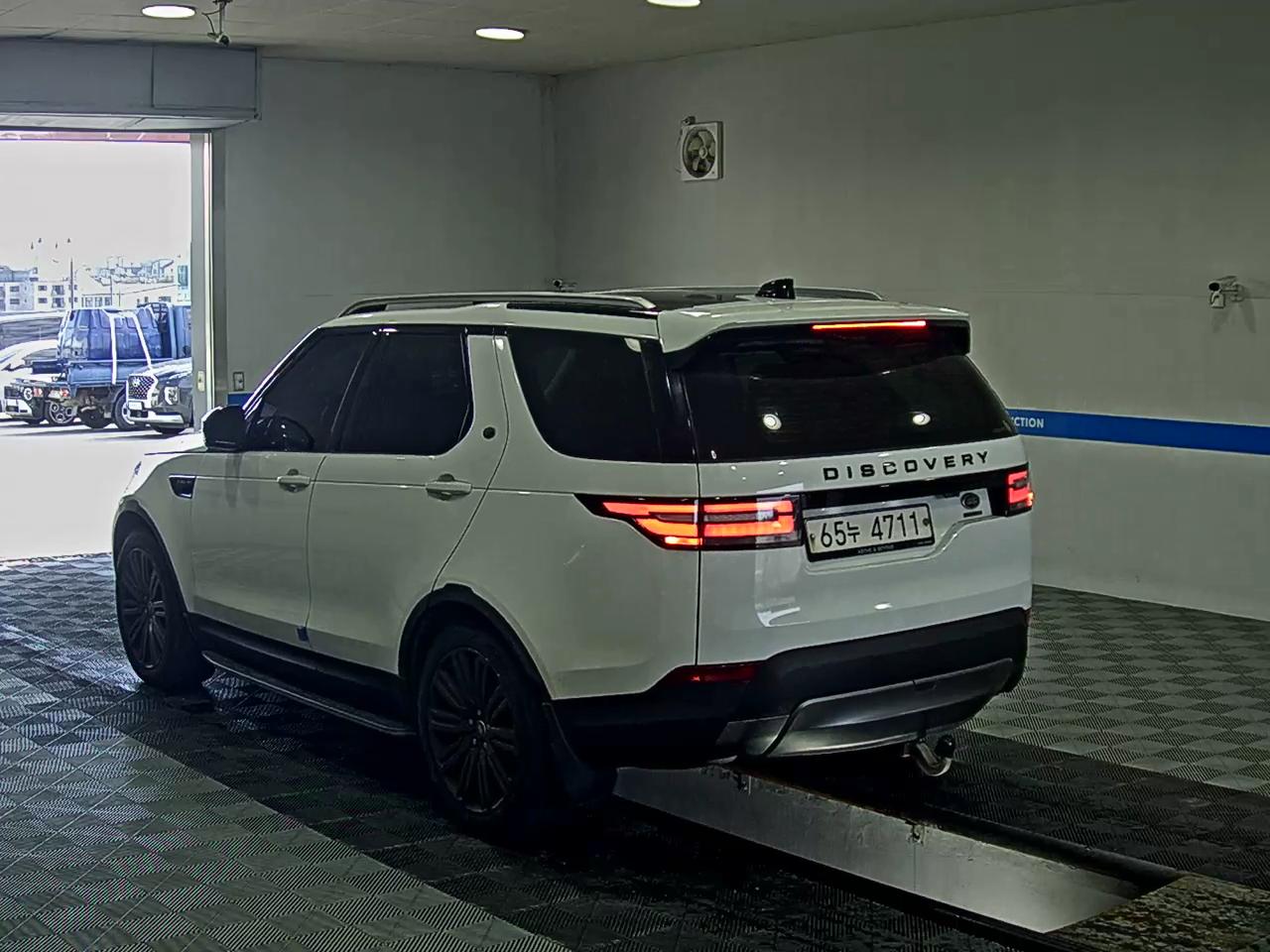 LAND ROVER DISCOVERY 5 3.0 TD6 HSE LUXURY 2017 - zdjęcie 6