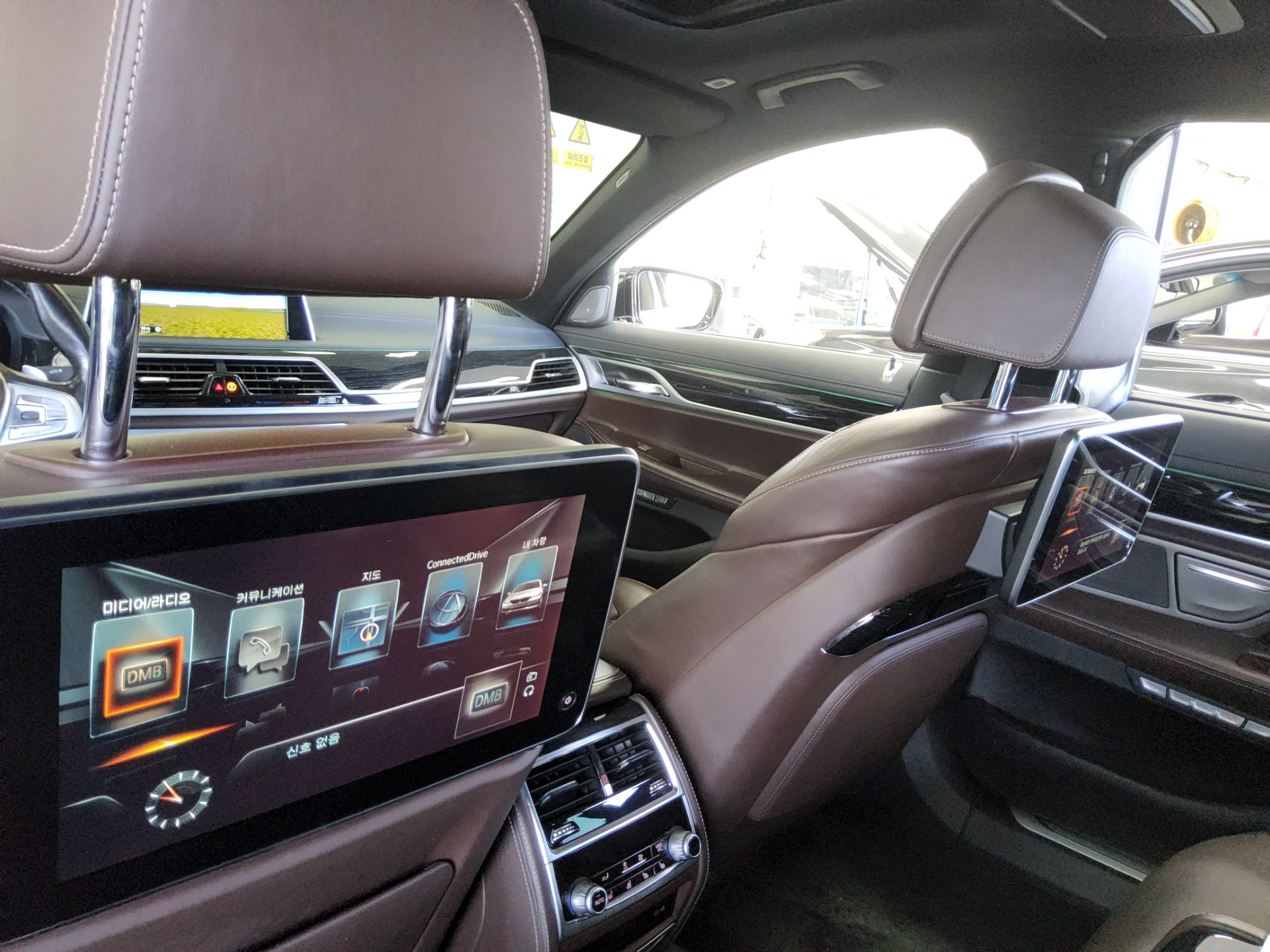 BMW 7 SERIES (6TH GEN) 740Li xDRIVE M SPORT PACK 2017 - zdjęcie 21