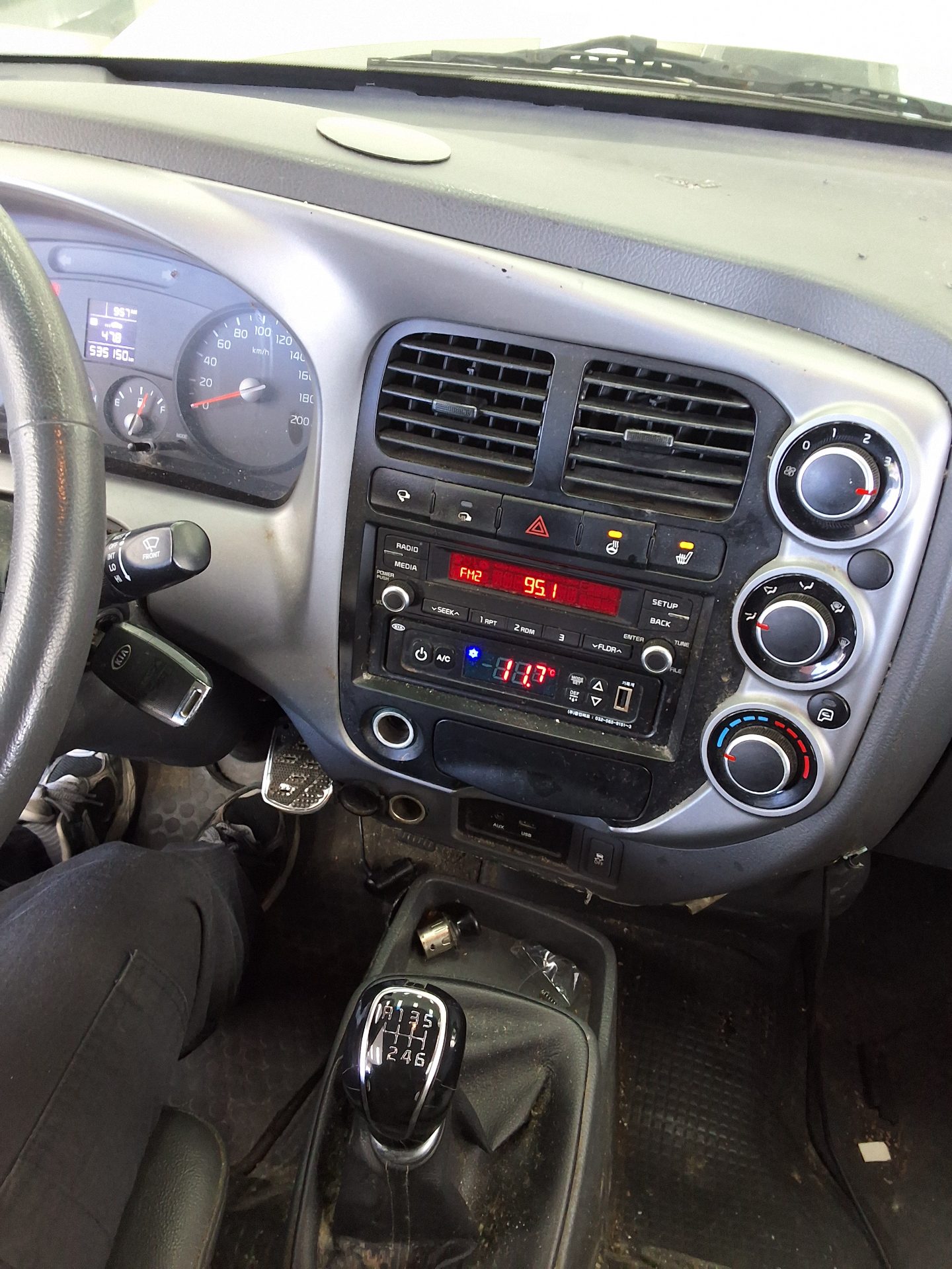 KIA BONGO III CARGO FREEZER BOX TRUCK 1.2 TON STANDARD CAB 2017 - zdjęcie 15