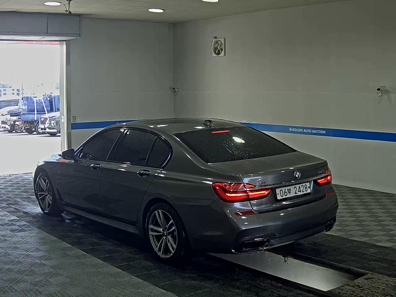 BMW 7 SERIES (6TH GEN) 740d xDRIVE M SPORT 2018 - zdjęcie 6