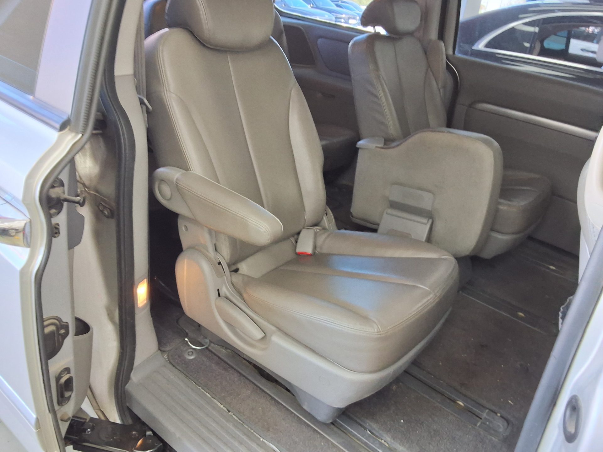 KIA CARNIVAL R 11-SEATER DIESEL GLX PREMIUM 2012 - zdjęcie 13